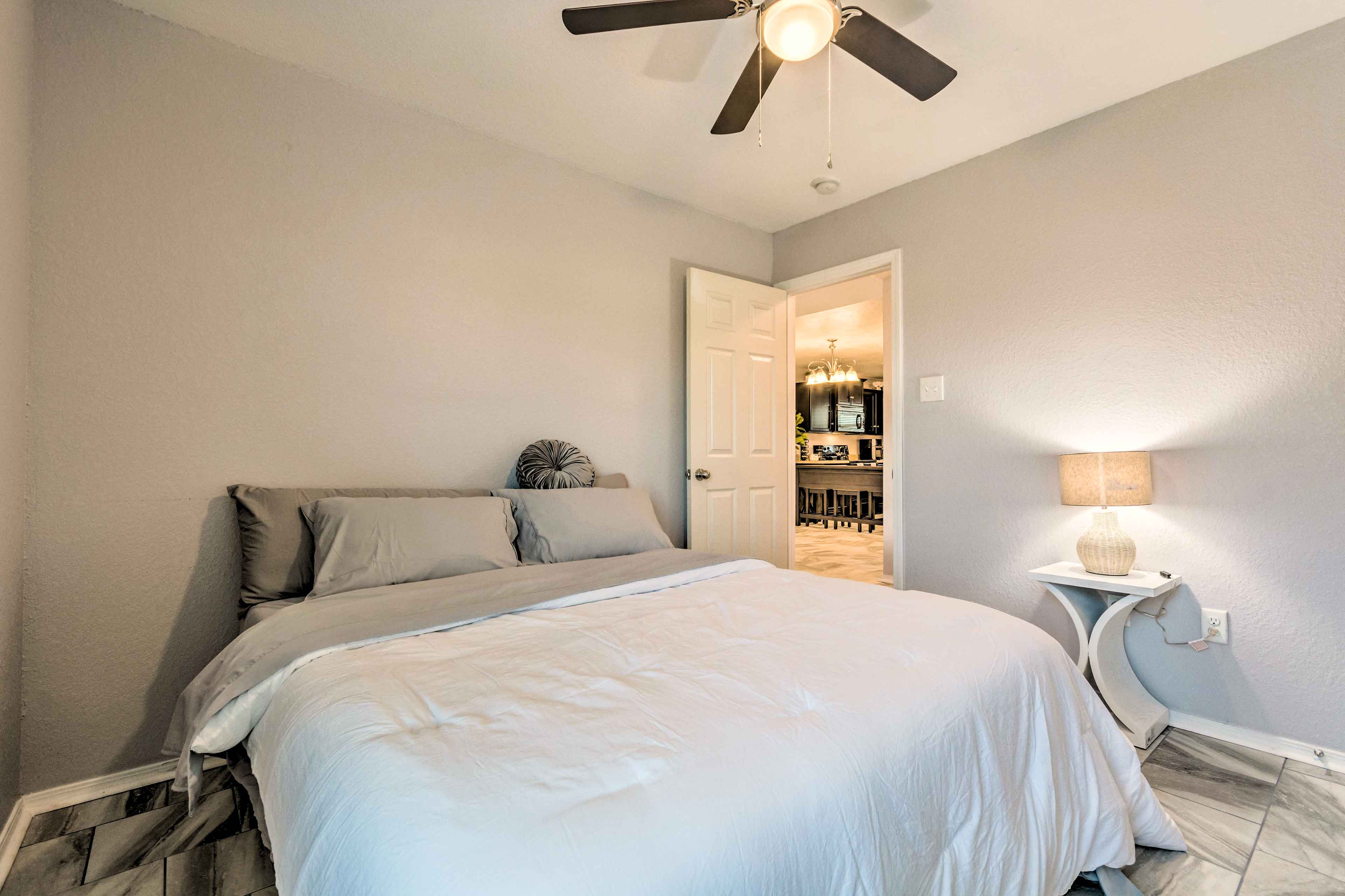 8 Mi to Downtown Little Rock: Home w/ Fenced Yard