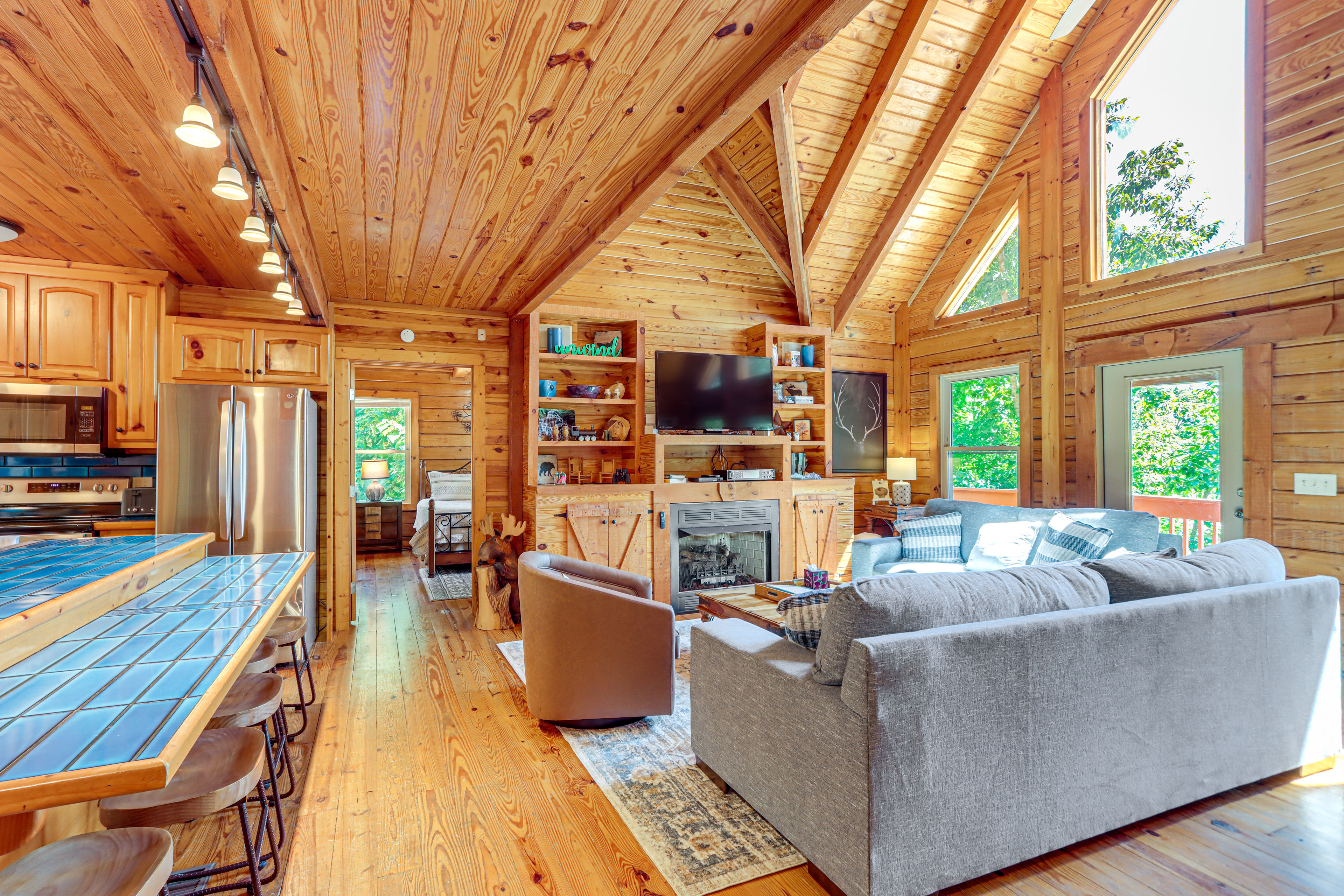 Property Image 1 - ’Owl’s Nest’ Pet-Friendly Cabin w/ Private Hot Tub