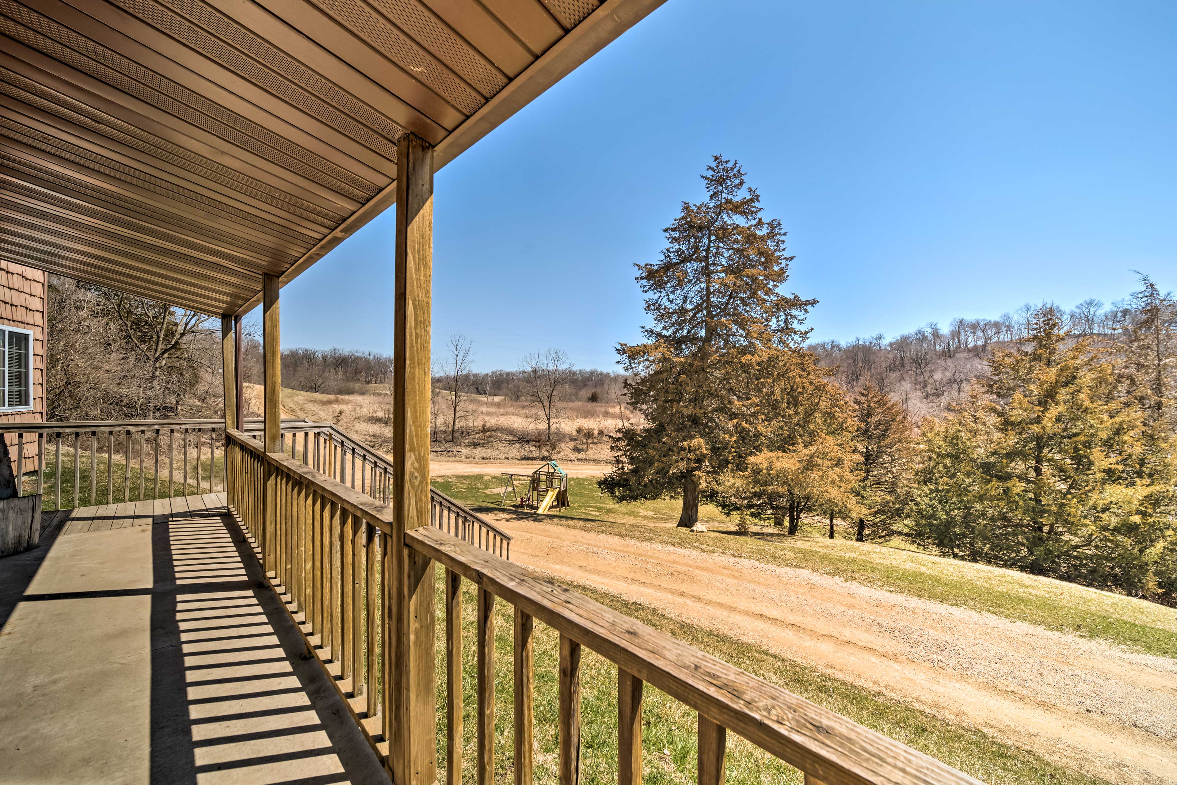 Property Image 2 - Rustic Iowa Cabin: 10 Mi to Maquoketa Caves