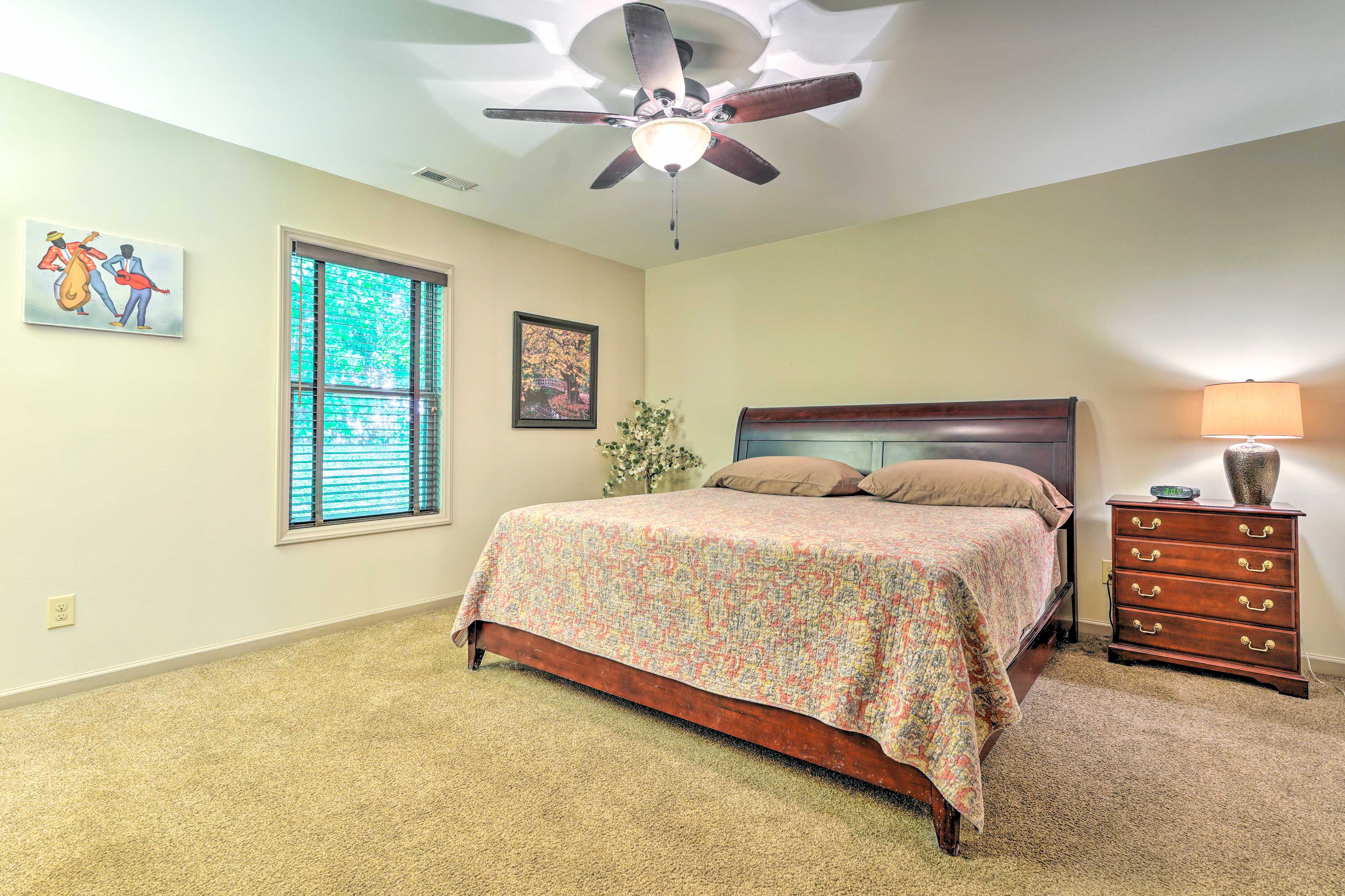 Pisgah Forest Farm Home: Outdoor Pool & Games