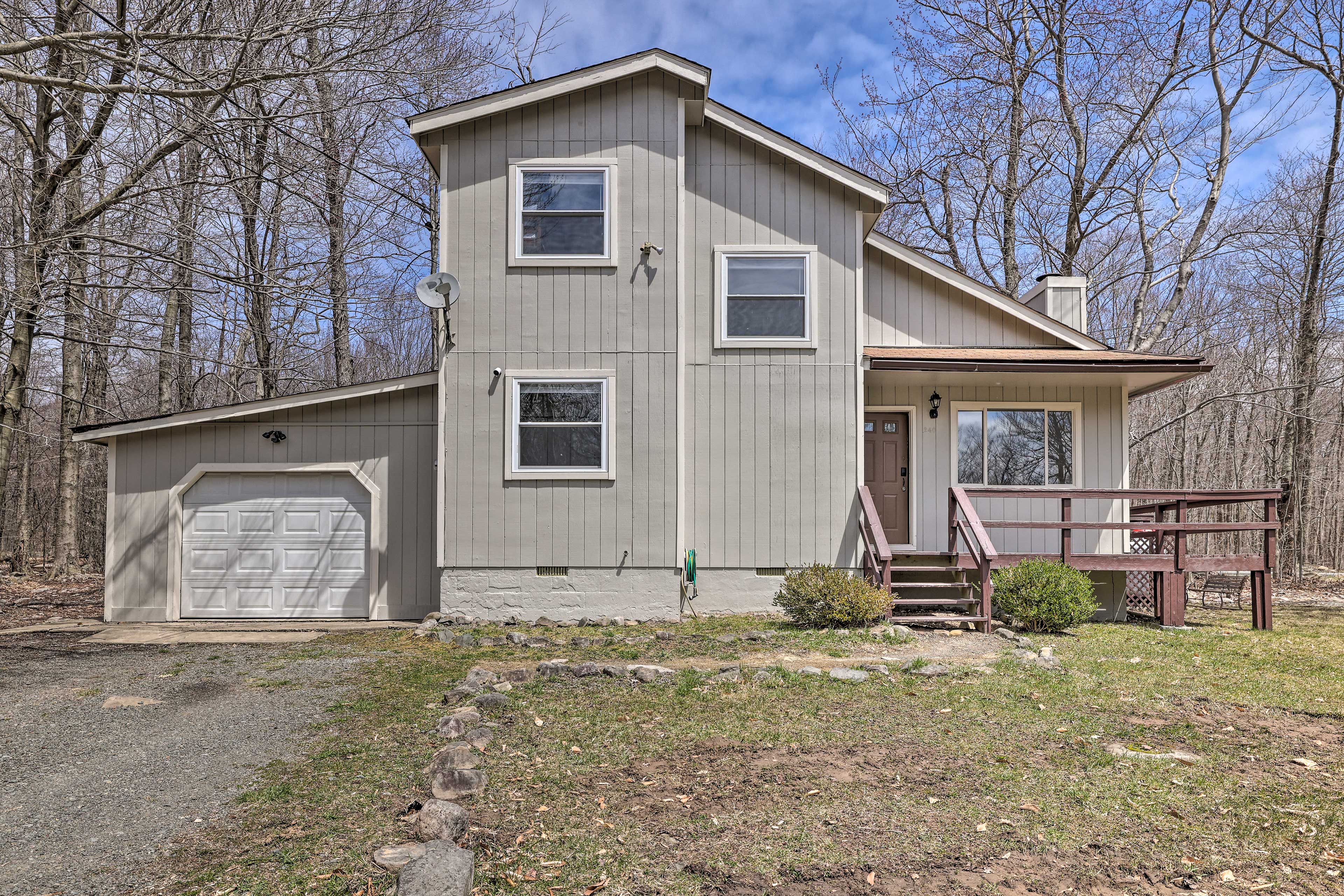 Property Image 2 - Tobyhanna Home w/ Gas Grill < 2 Mi to Dresser Lake