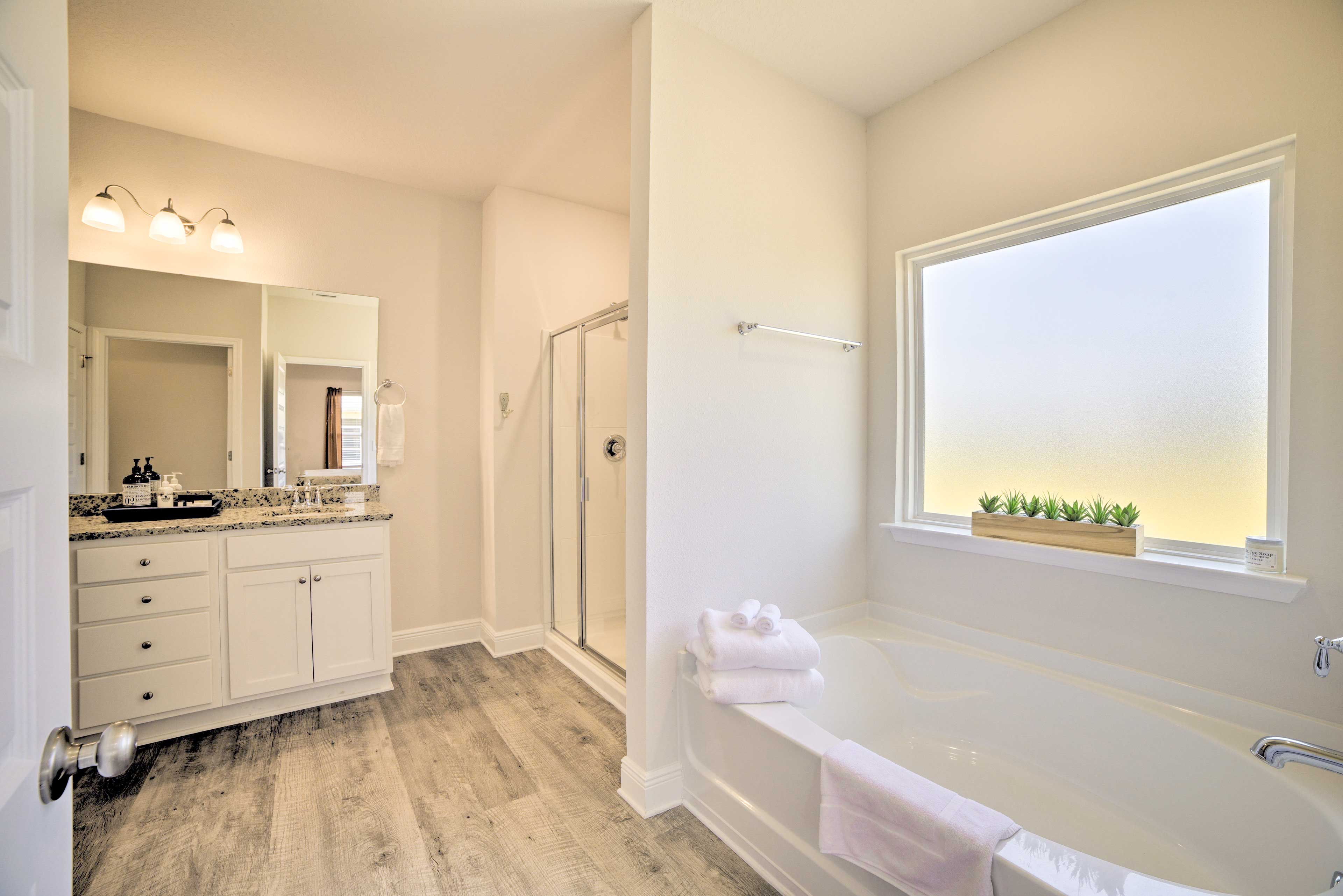 Port St Joe 'Mermaid Cove' Getaway w/ Patio!