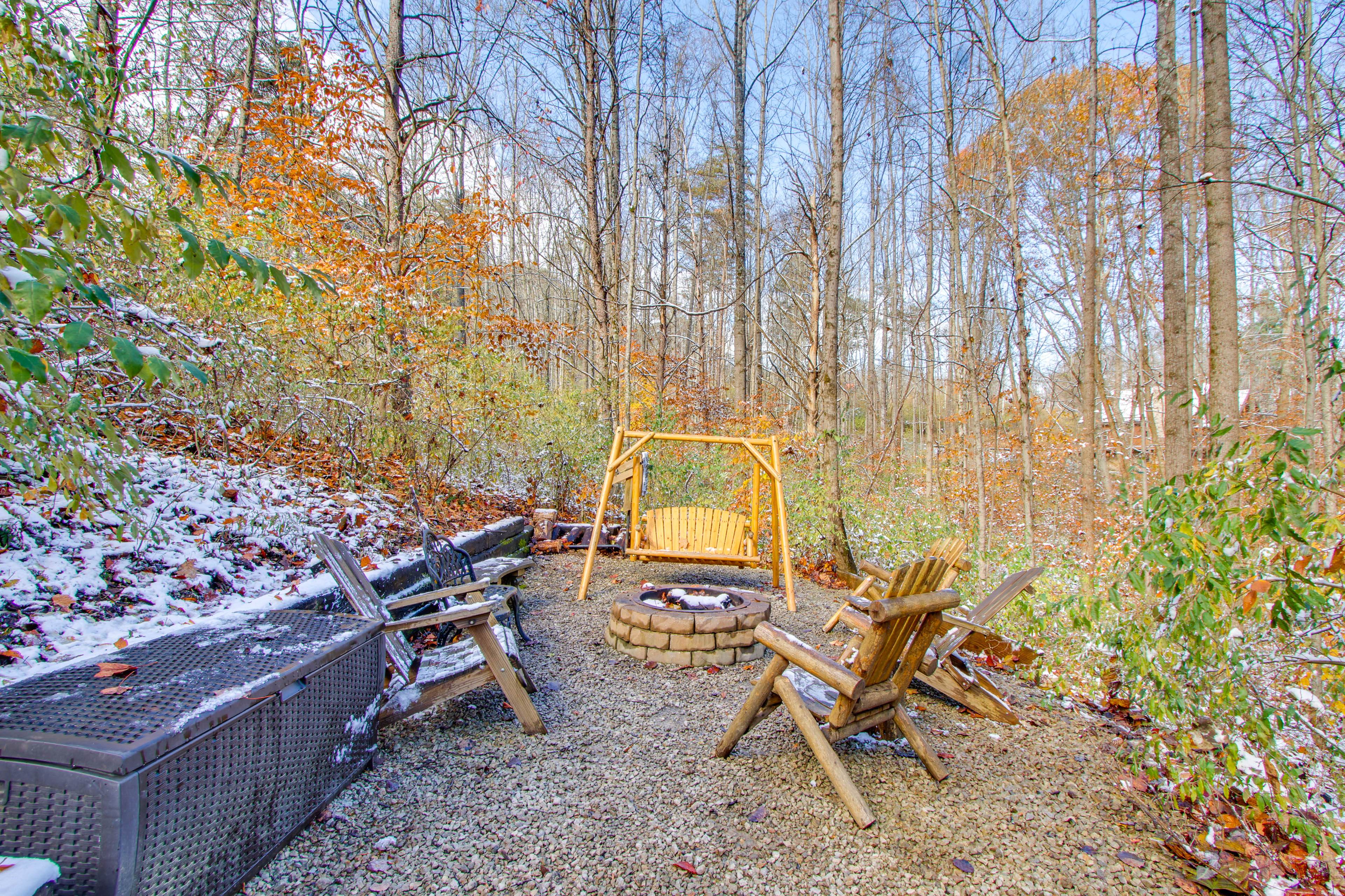 'Serenity Now' Cabin w/ Fire Pit + Game Room!