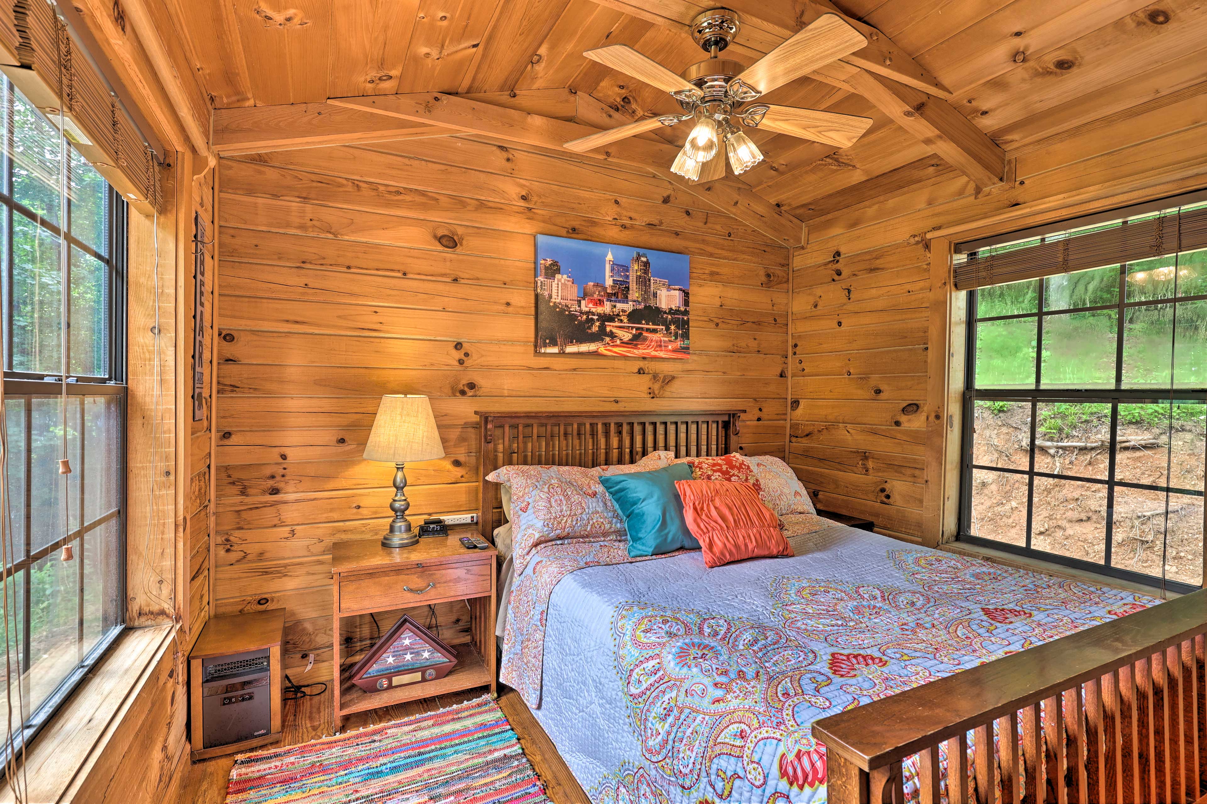 Quaint Log Cabin w/ Views Near West Jefferson