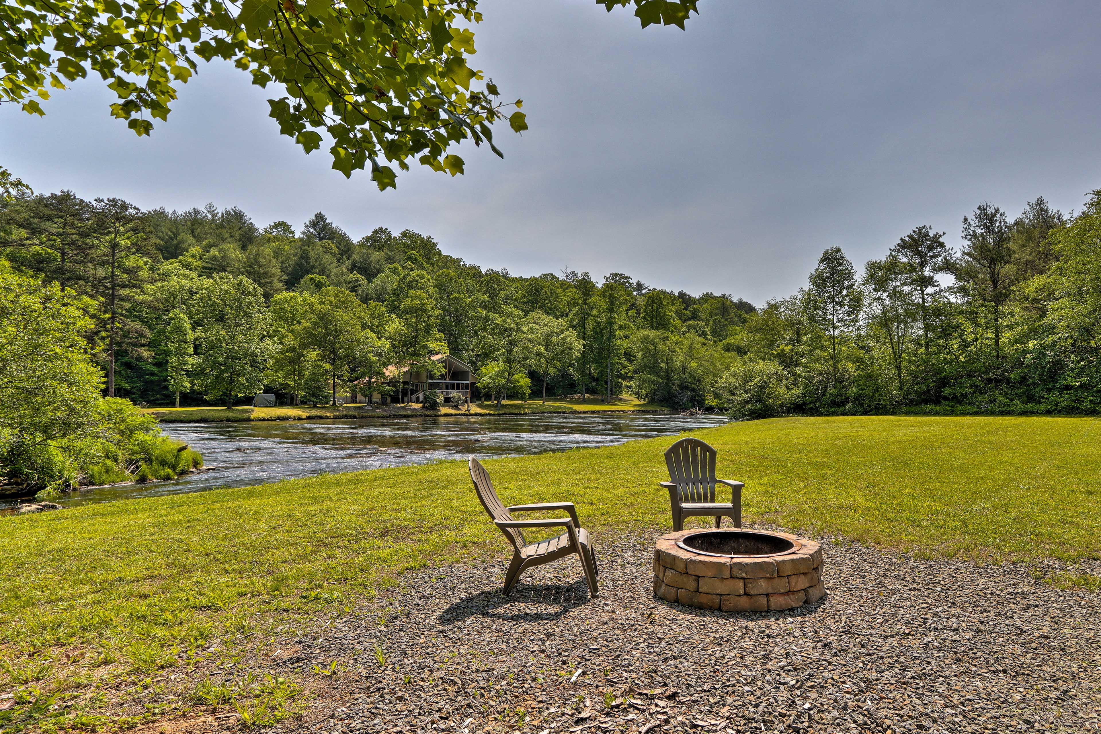 Property Image 1 - Peaceful Murphy Retreat with Grill & River Views!