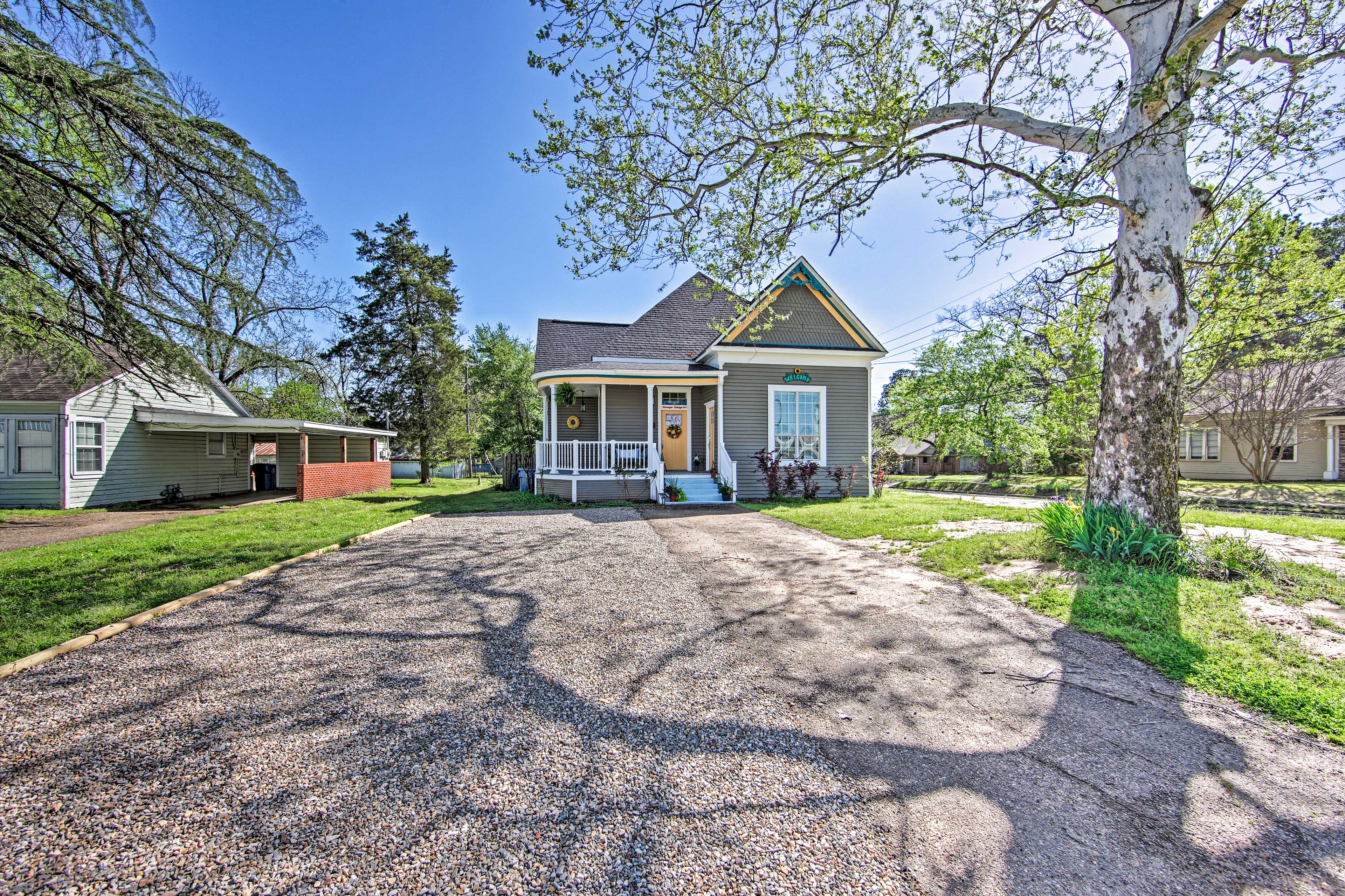 Property Image 1 - Renovated ’Carnegie Cottage’ - Walk to Dtwn!