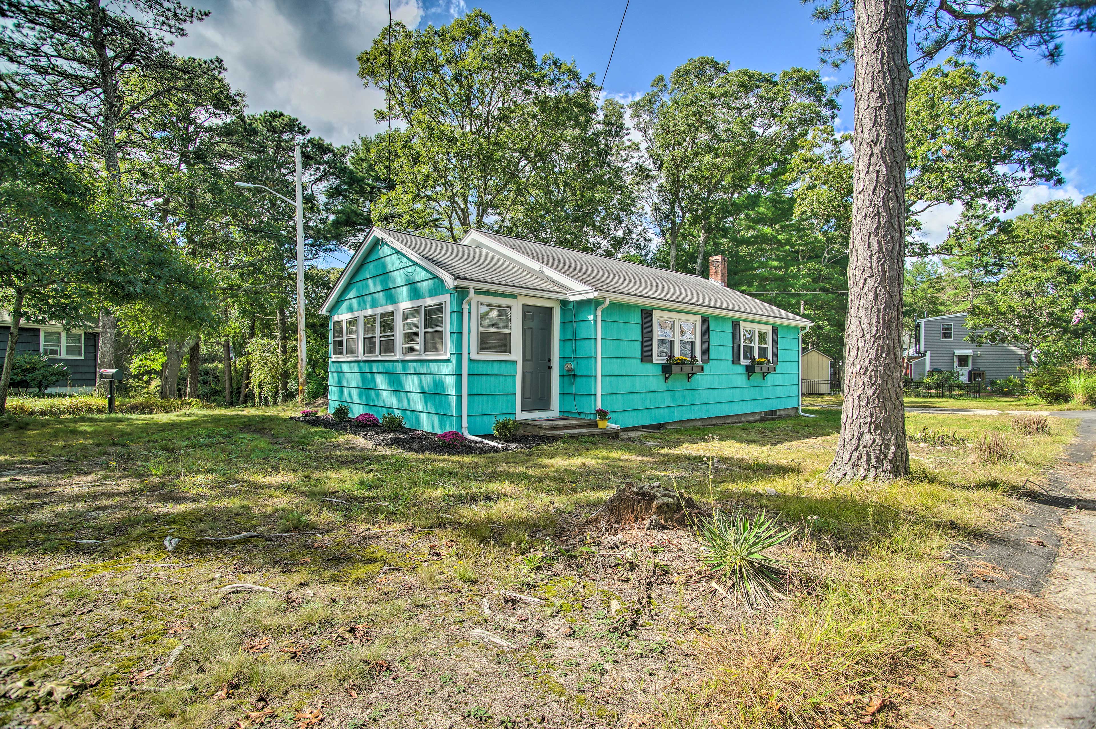 Property Image 1 - Buttermilk Cottage in Cape Cod: Steps to Beach