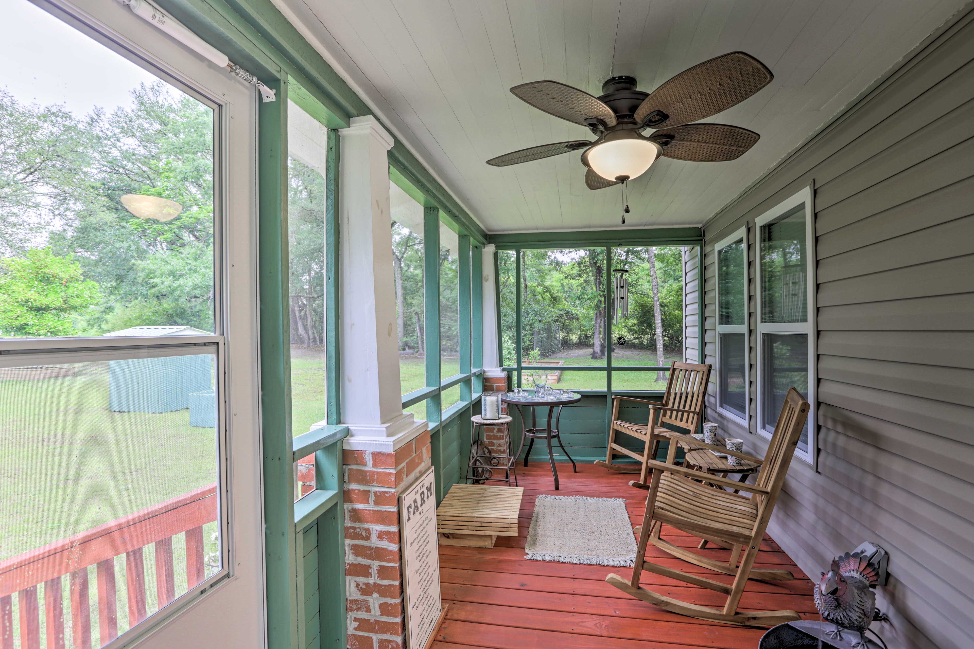 Property Image 2 - Renovated Home w/ Screened-In Patio on Hwy 90!