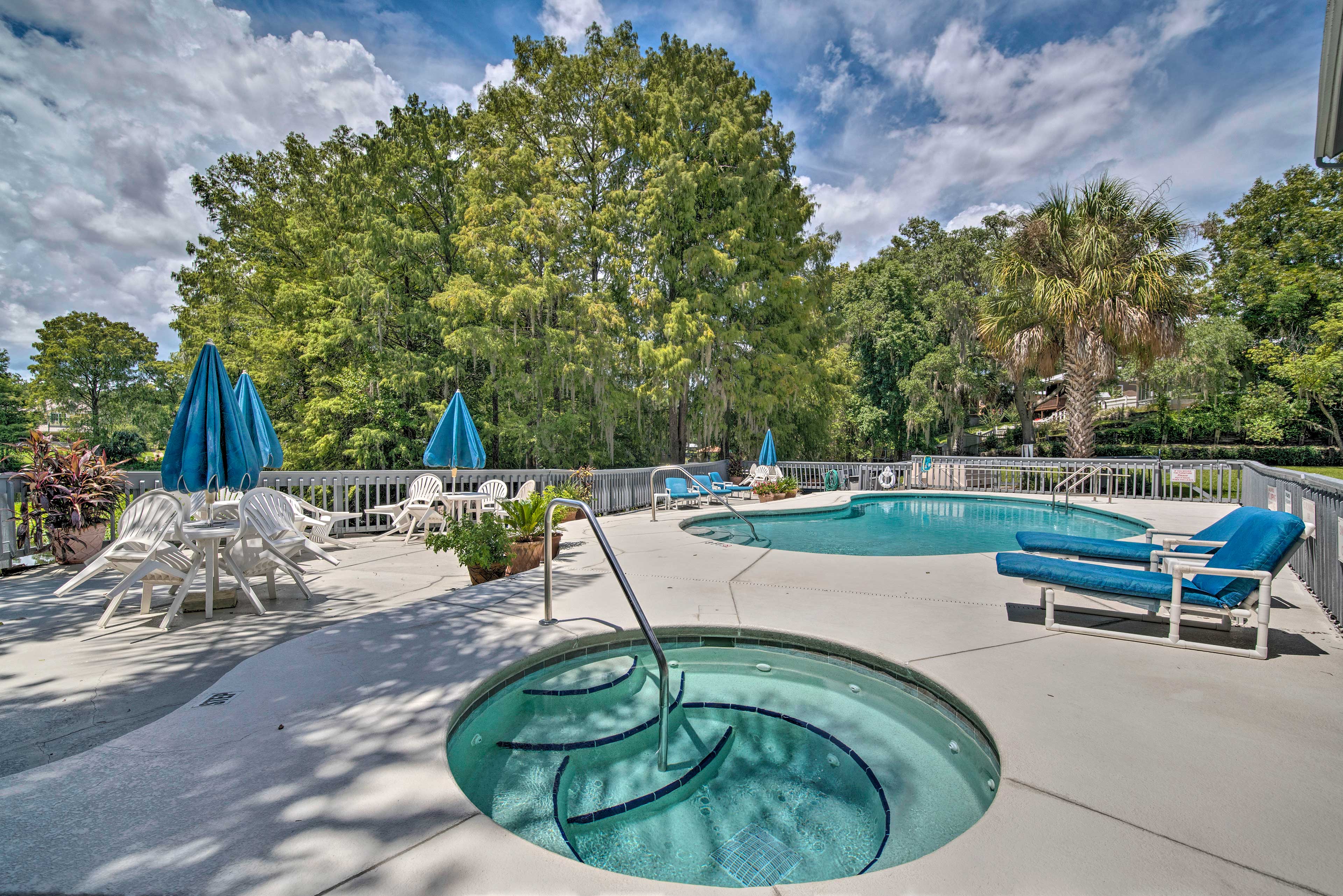 Property Image 2 - Riverfront Dunnellon Condo w/ Grill & Kayaks!