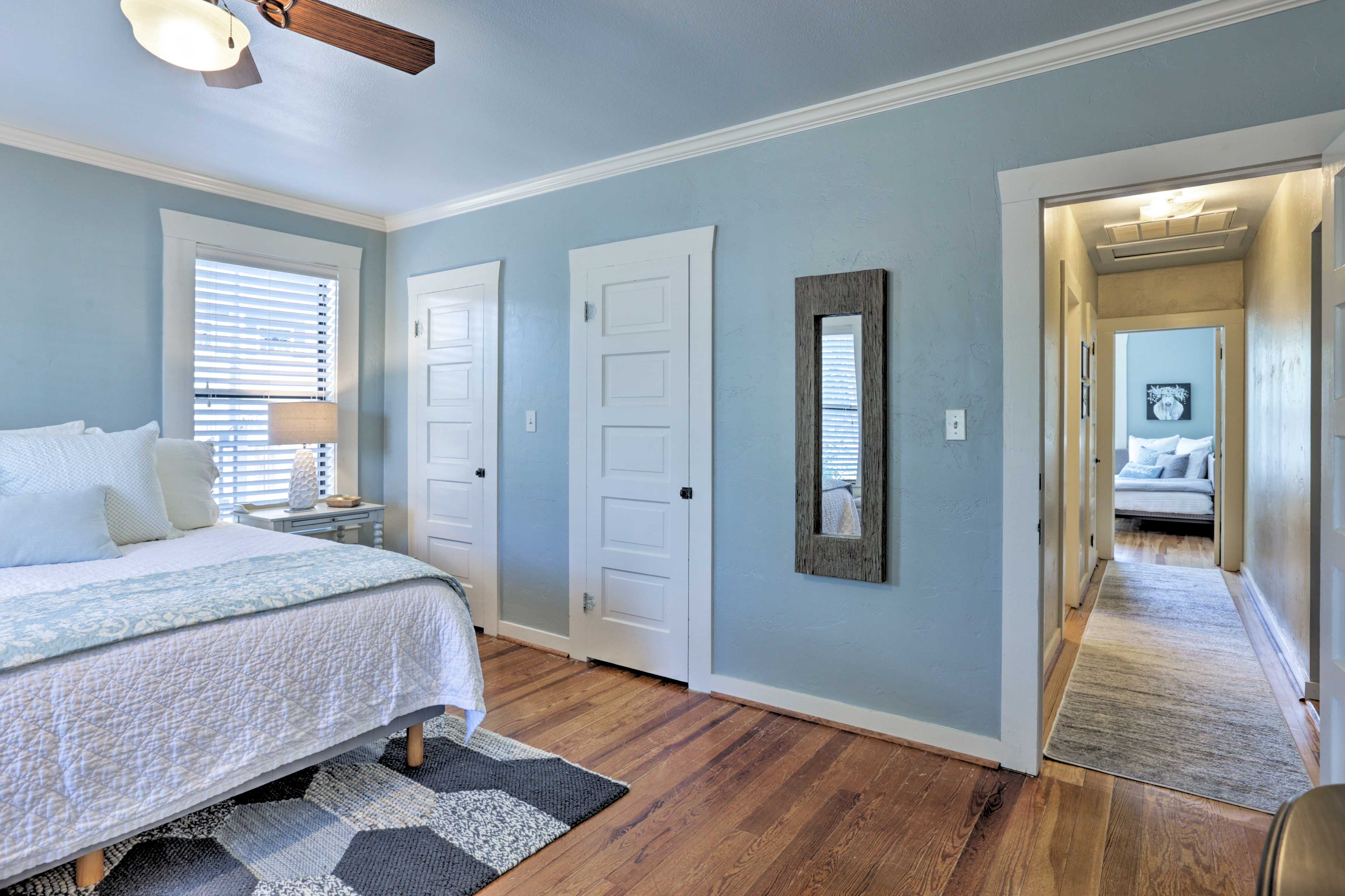 Fredericksburg Cottage w/ Grill - Walk to Main St!