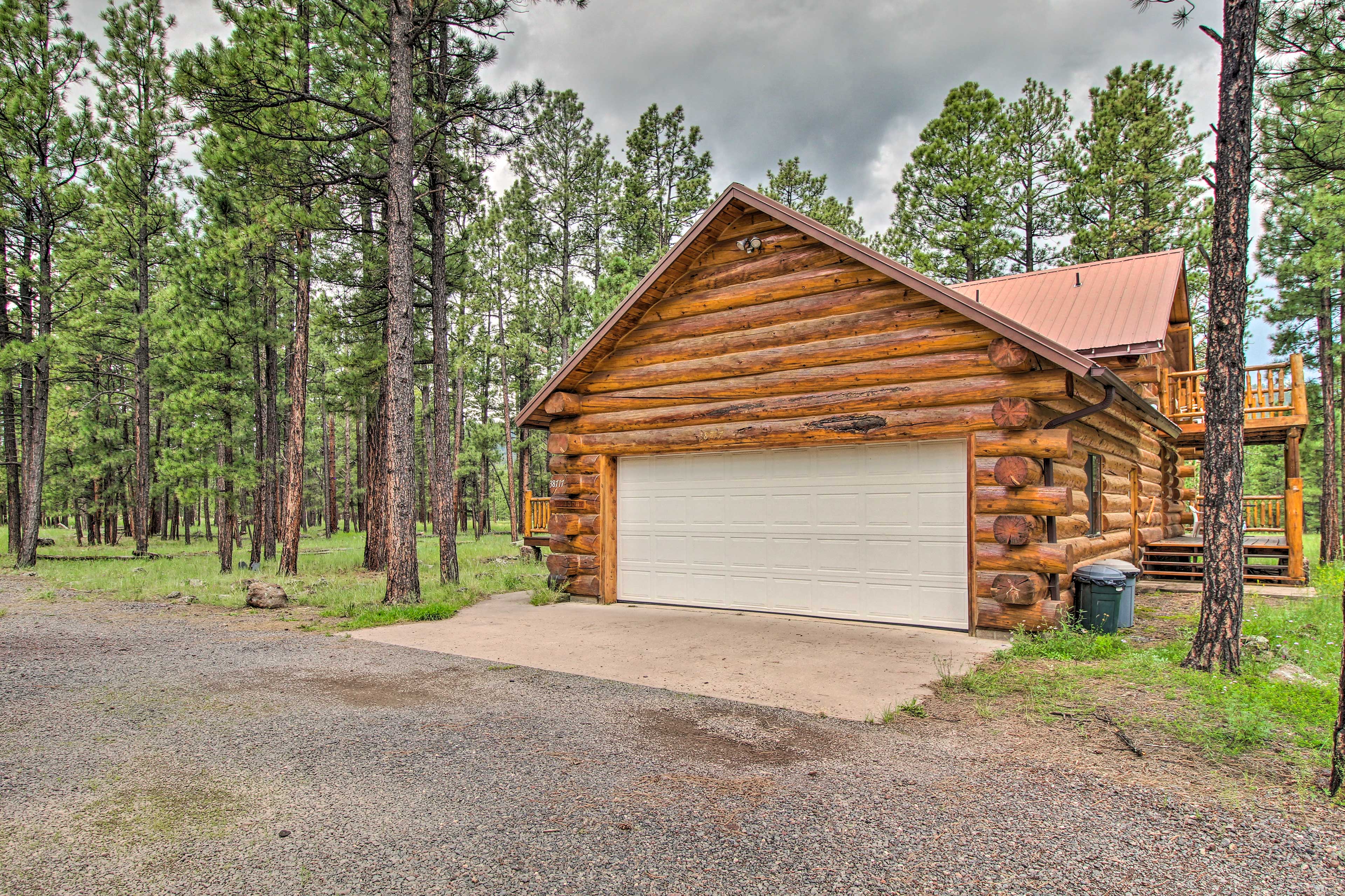 Tranquil Mountain Cabin w/ Game Room & Fireplace!