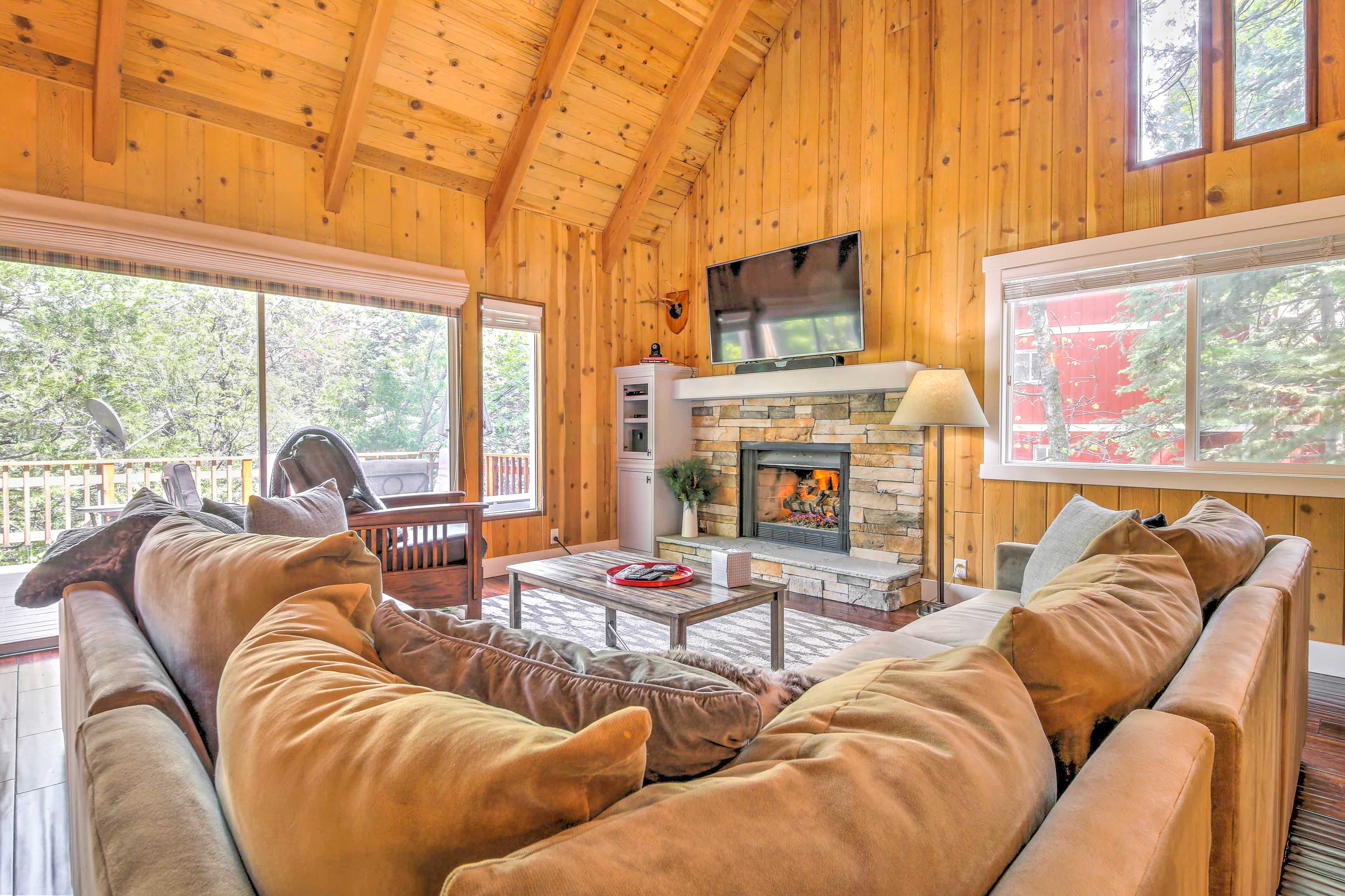 Property Image 1 - Gorgeous Lake Arrowhead Retreat w/Game Room & Deck