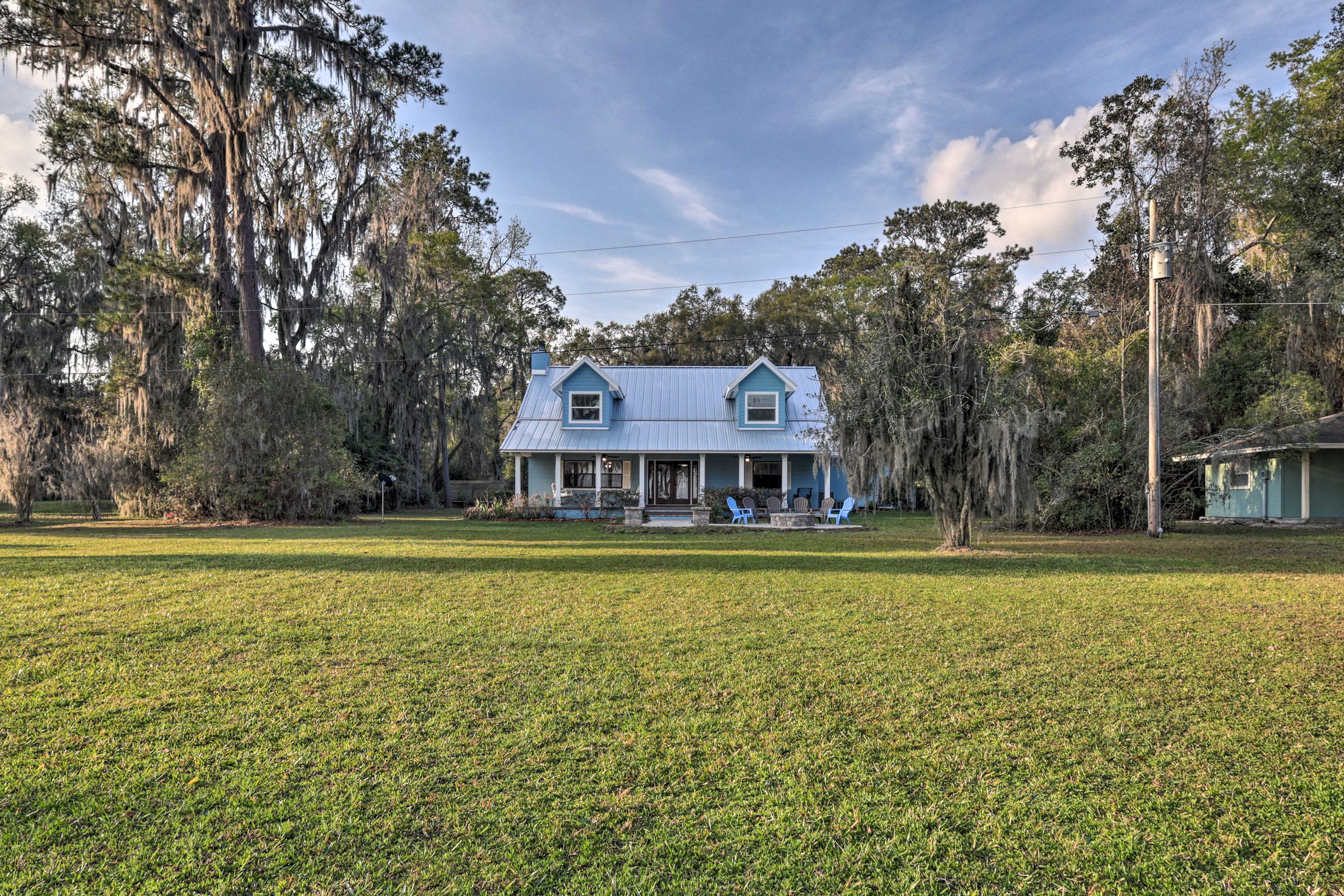 Property Image 2 - Gorgeous Waldo Home w/ Dock on Santa Fe Lake!