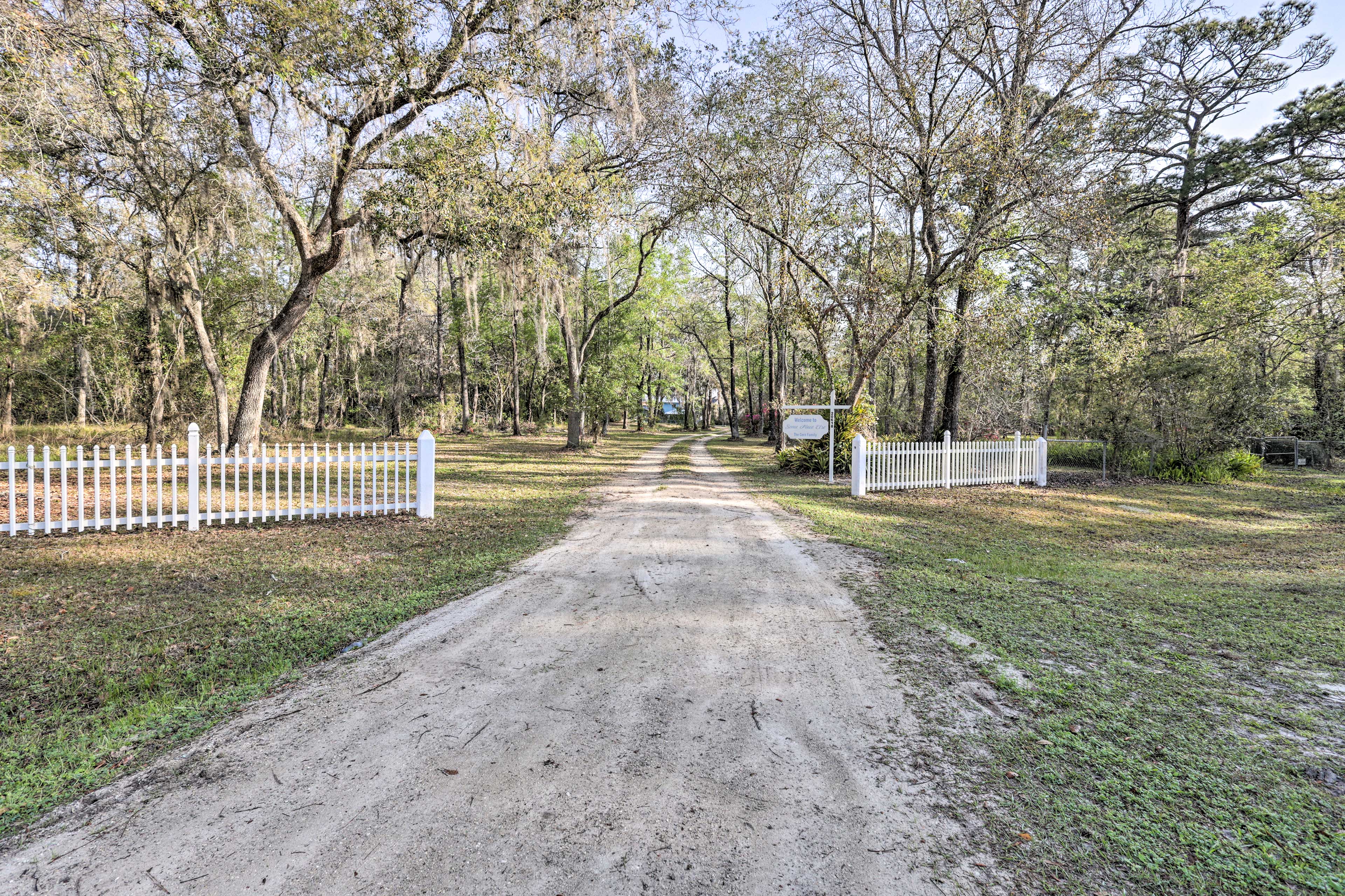 Property Image 1 - Gorgeous Waldo Home w/ Dock on Santa Fe Lake!