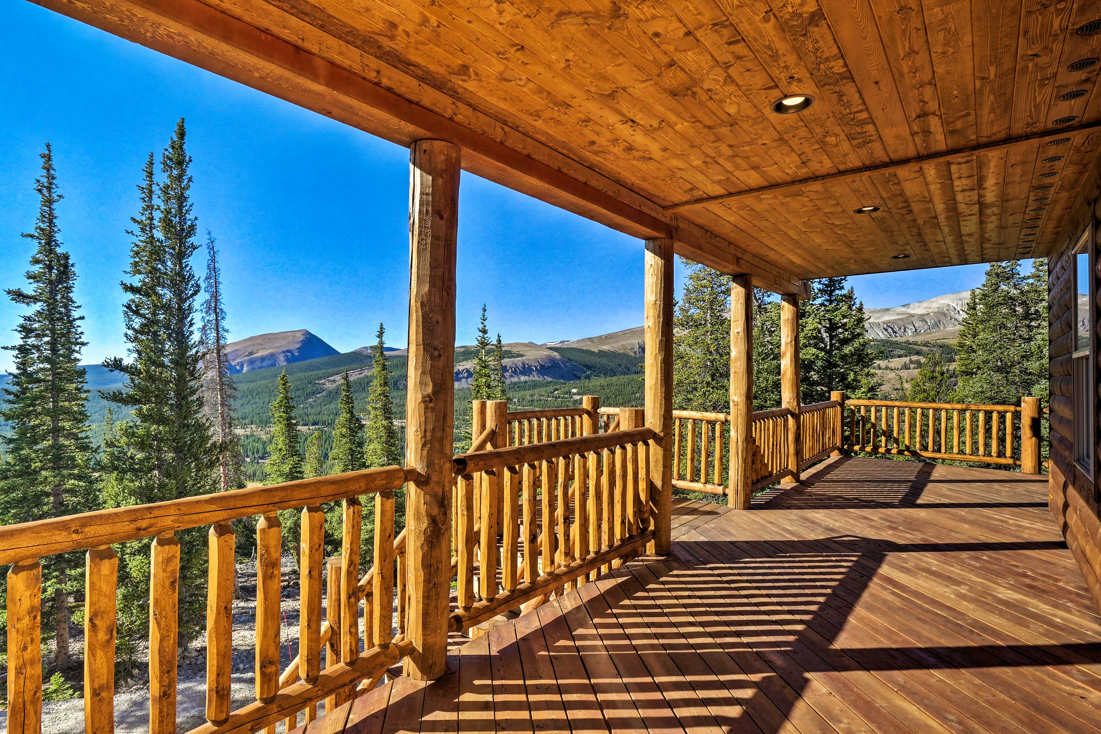 Fairplay Cabin w/ Wraparound Deck & Mountain Views