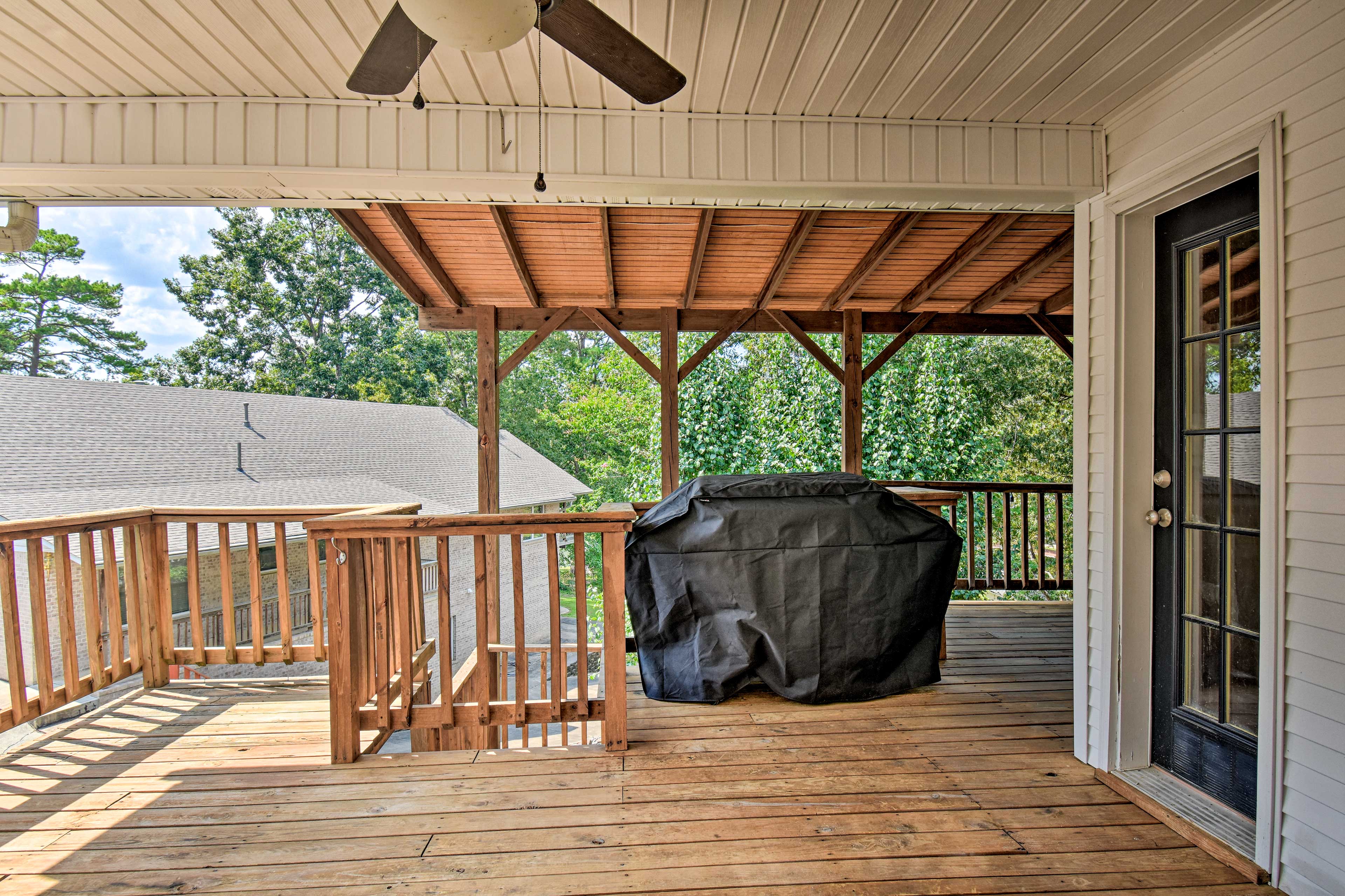 Hot Springs Home on Lake w/ Private Boat Dock!