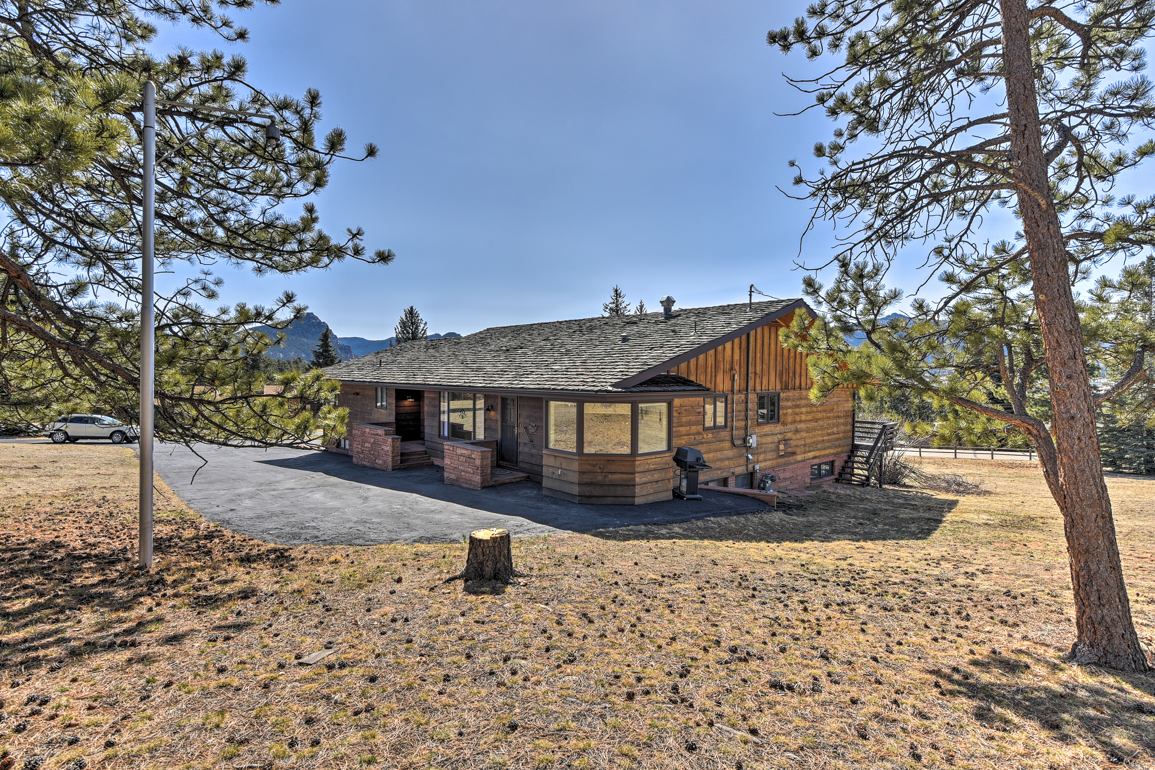 Property Image 2 - Spacious Colorado Retreat w/ Deck & Mountain Views