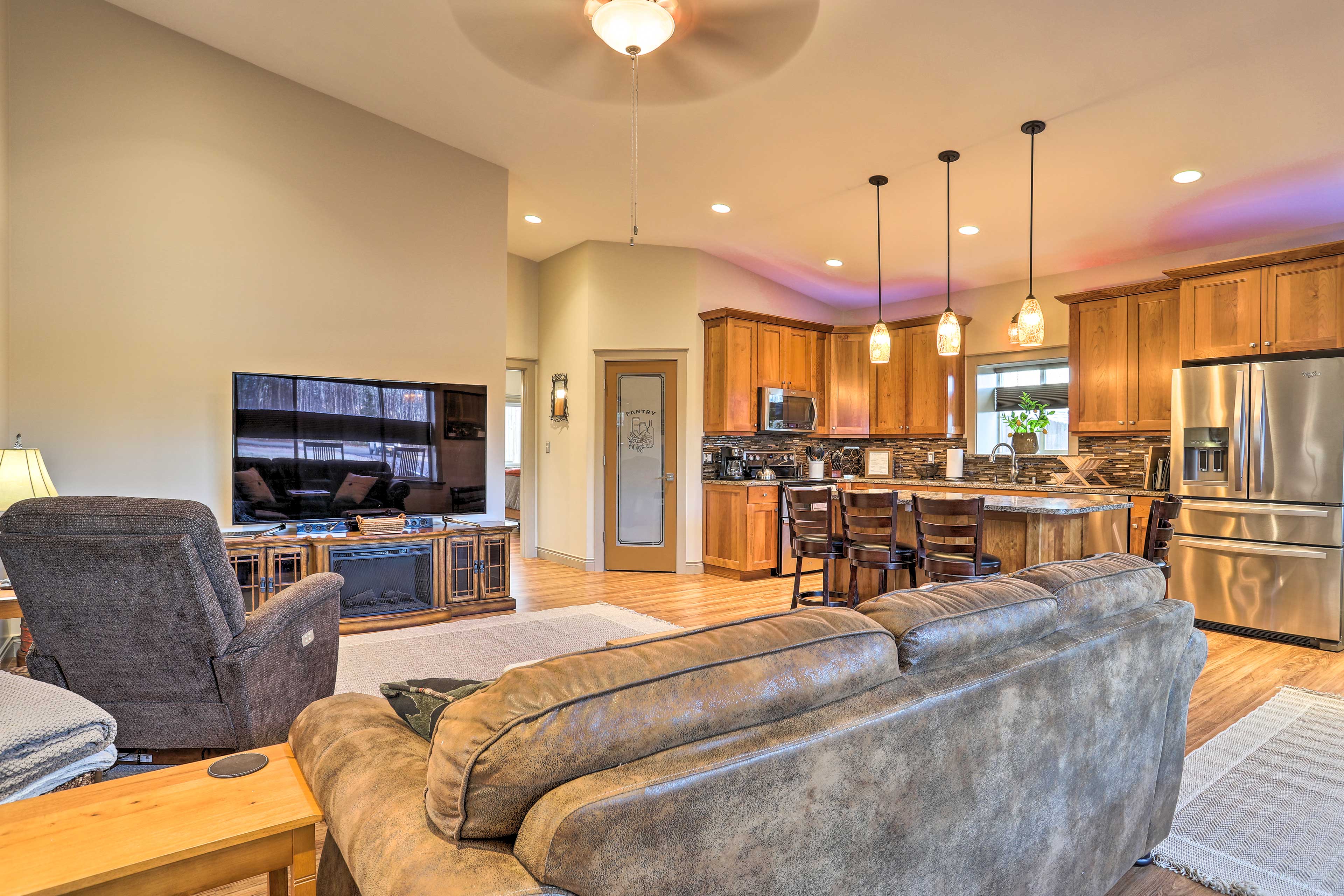 Ideally Located Alaskan Getaway w/ Patio & Hot Tub Home Rental in Wasilla