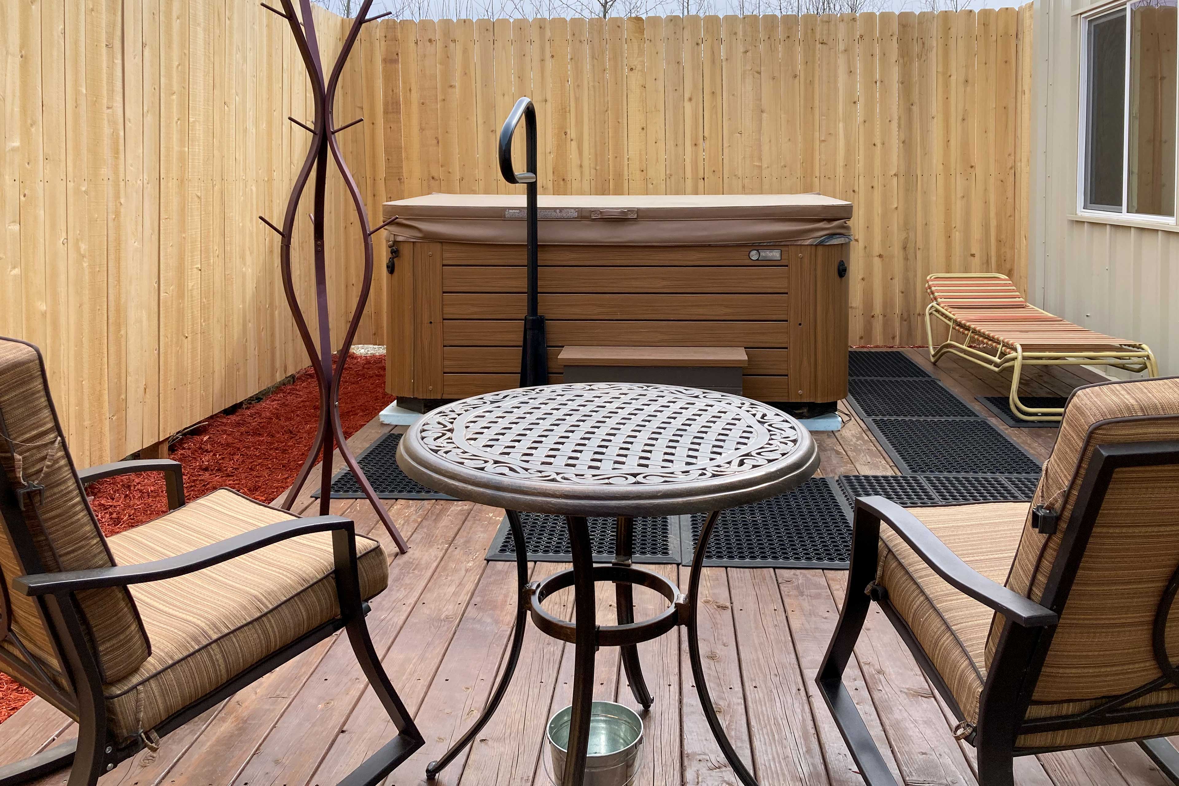 Ideally Located Alaskan Getaway w/ Patio & Hot Tub Home Rental in Wasilla