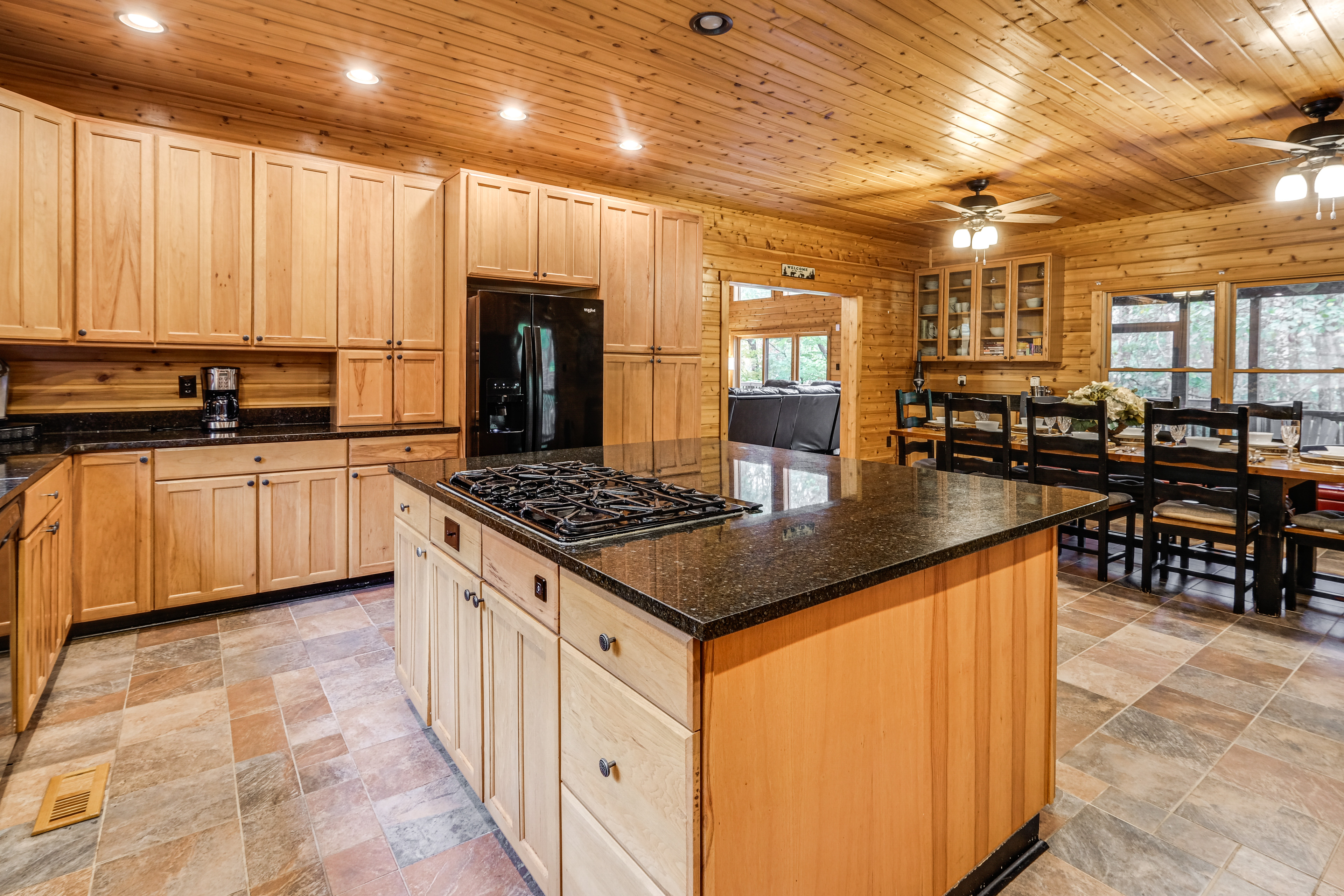 Idyllic Mtn Retreat w/ Hot Tub Near Shenandoah NP!