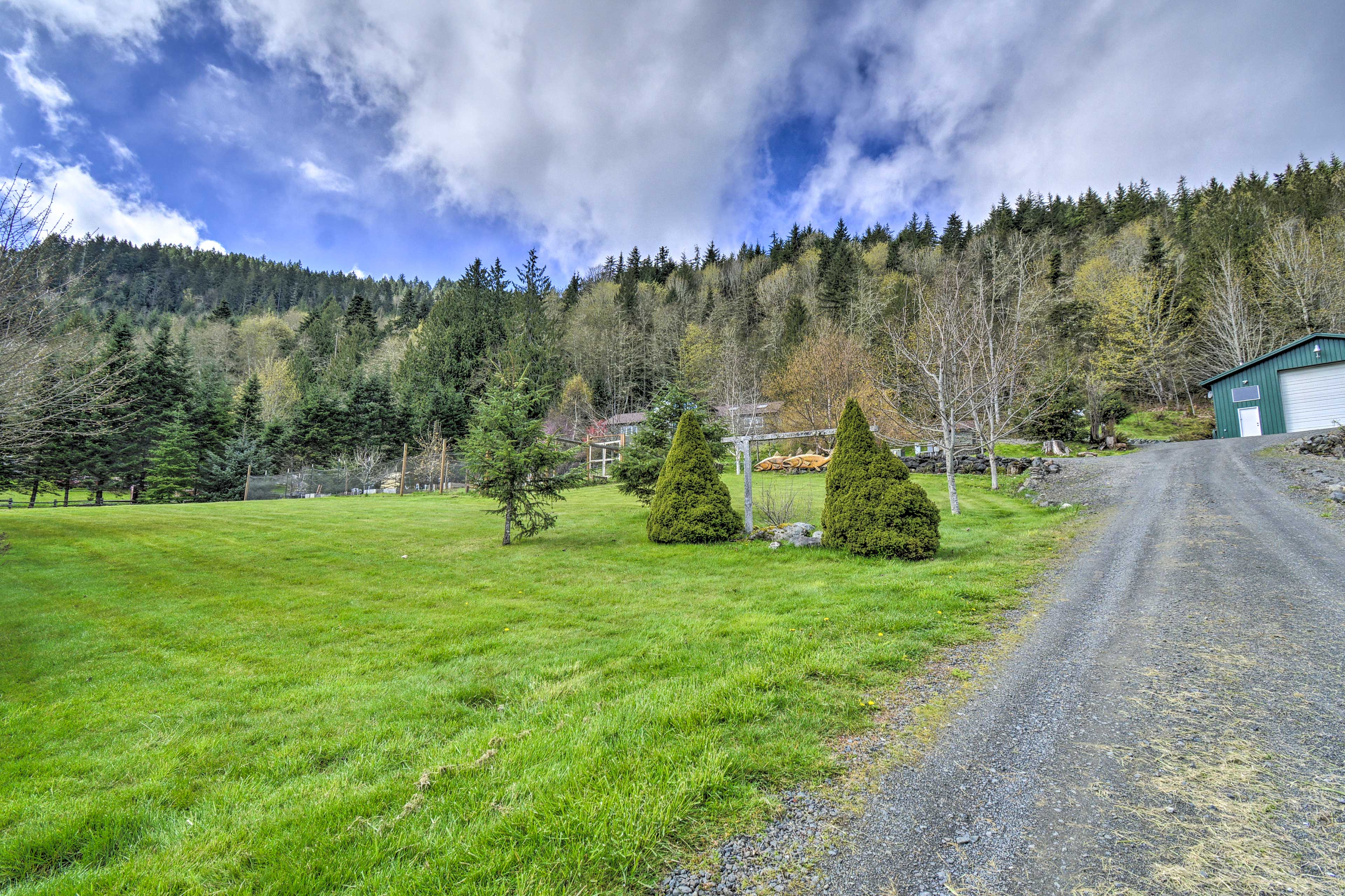 Property Image 1 - Idyllic Retreat ~ 20 Mi to Olympic National Park!