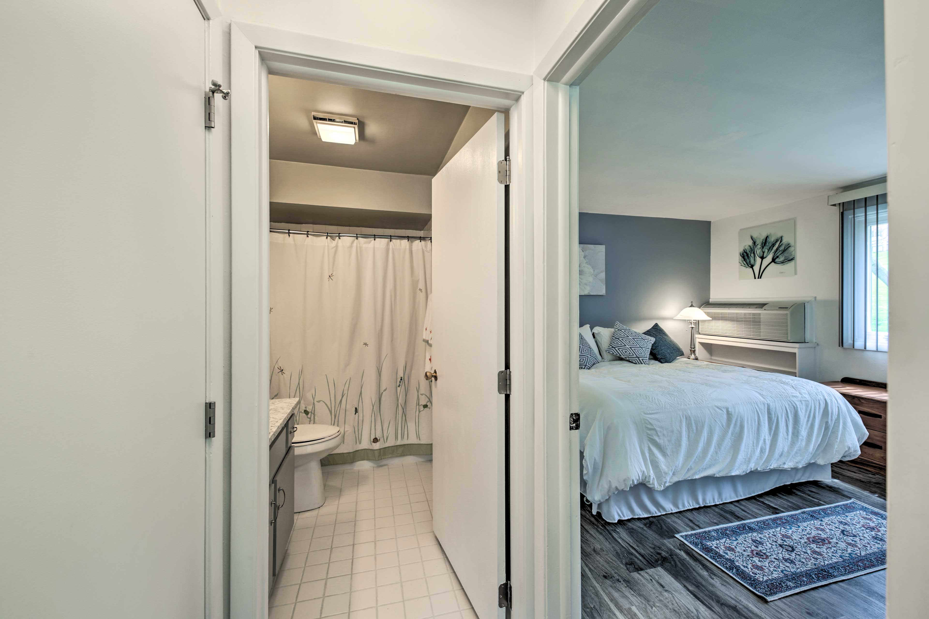 Interlaken Villa: Steps to Lodge Geneva National!