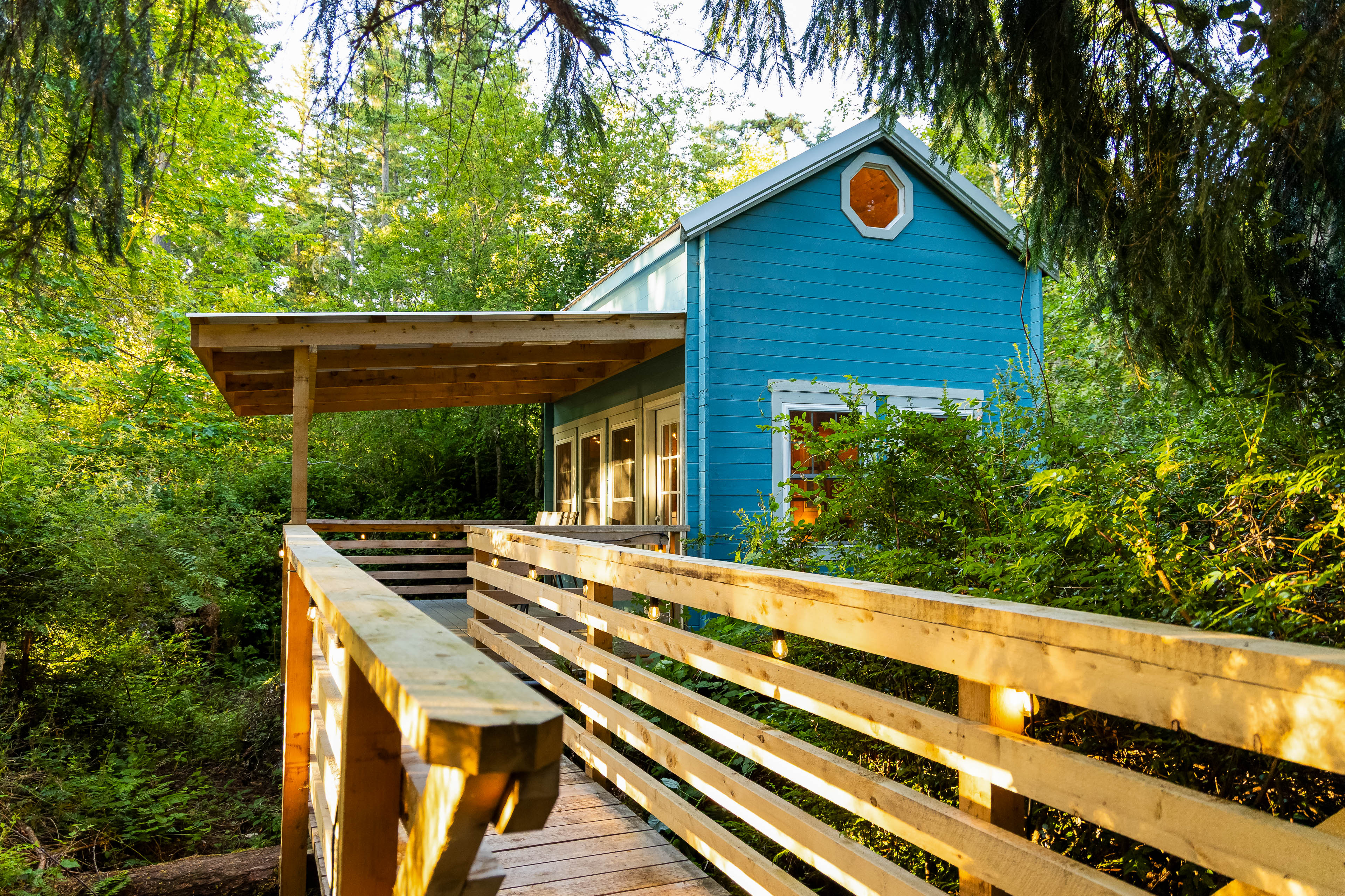 Game Room & Private Beach: Anderson Island Gem