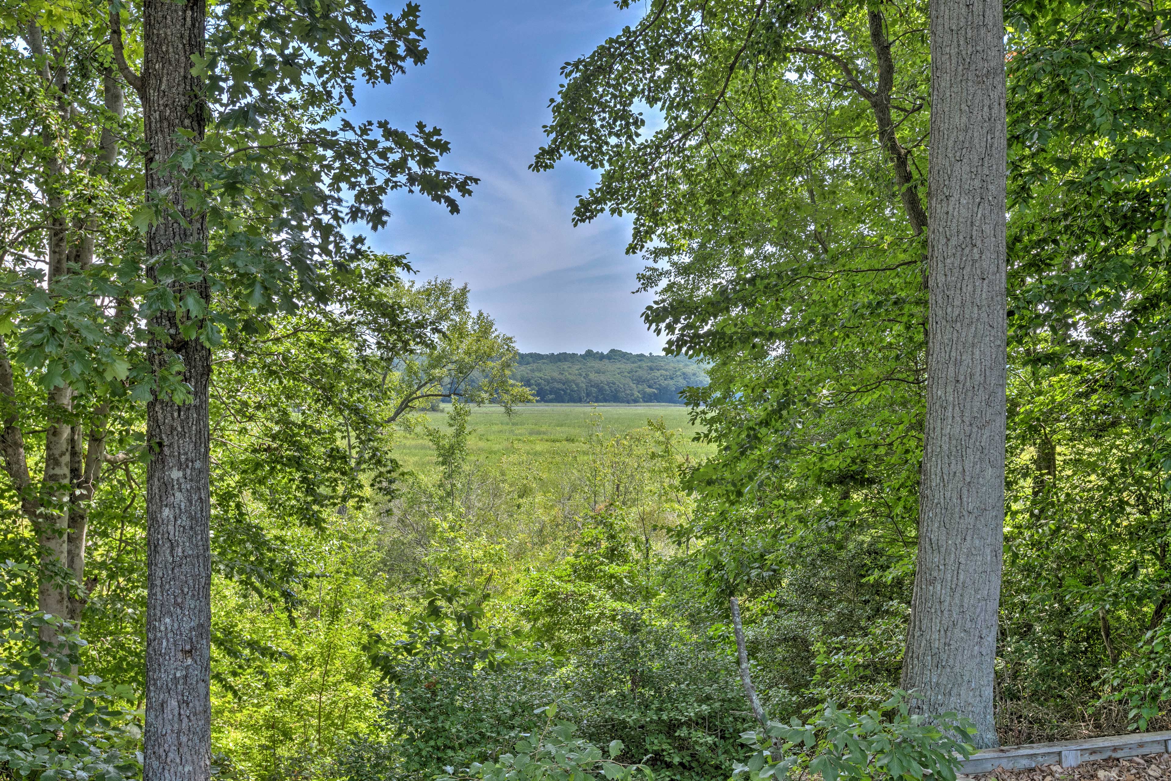 Property Image 1 - ’JuJu’s Place’ Warsaw House w/ Deck & Tree Swings!