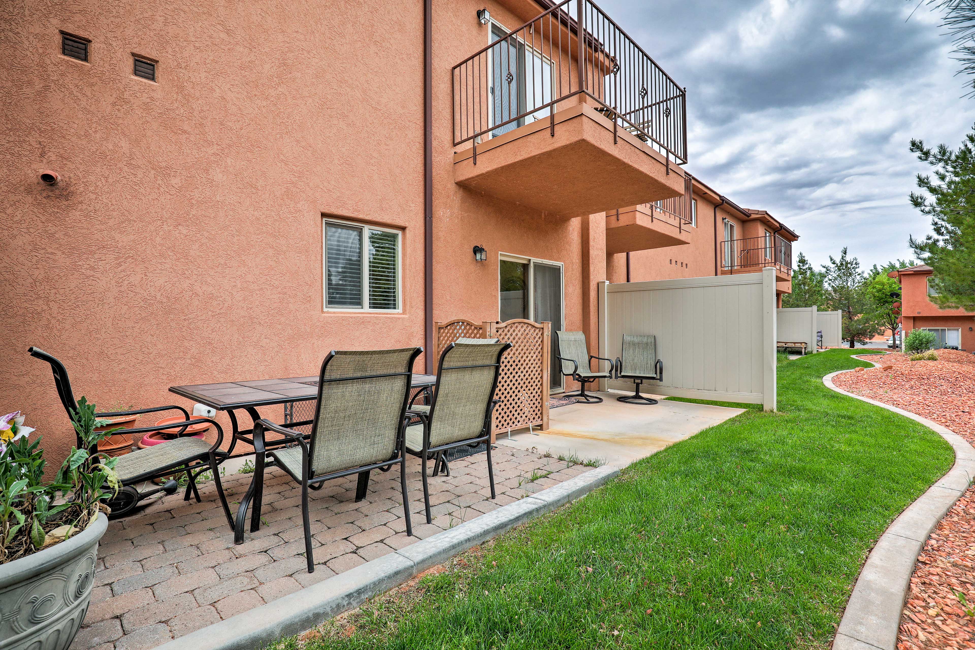 Property Image 2 - Kanab Condo w/ Pool & Patio, 30 Mi to Zion NP