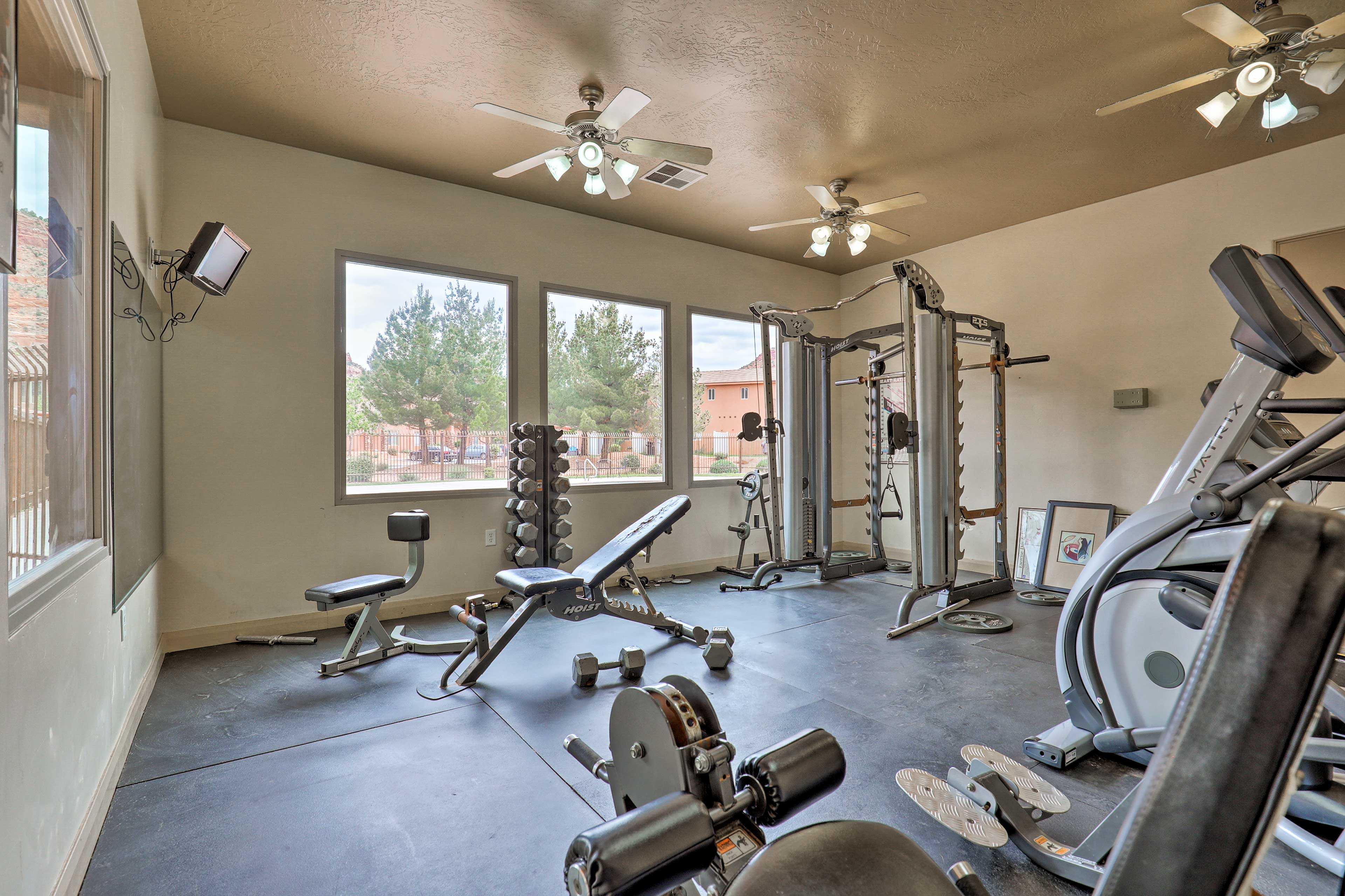 Kanab Condo w/ Pool & Patio, 30 Mi to Zion NP