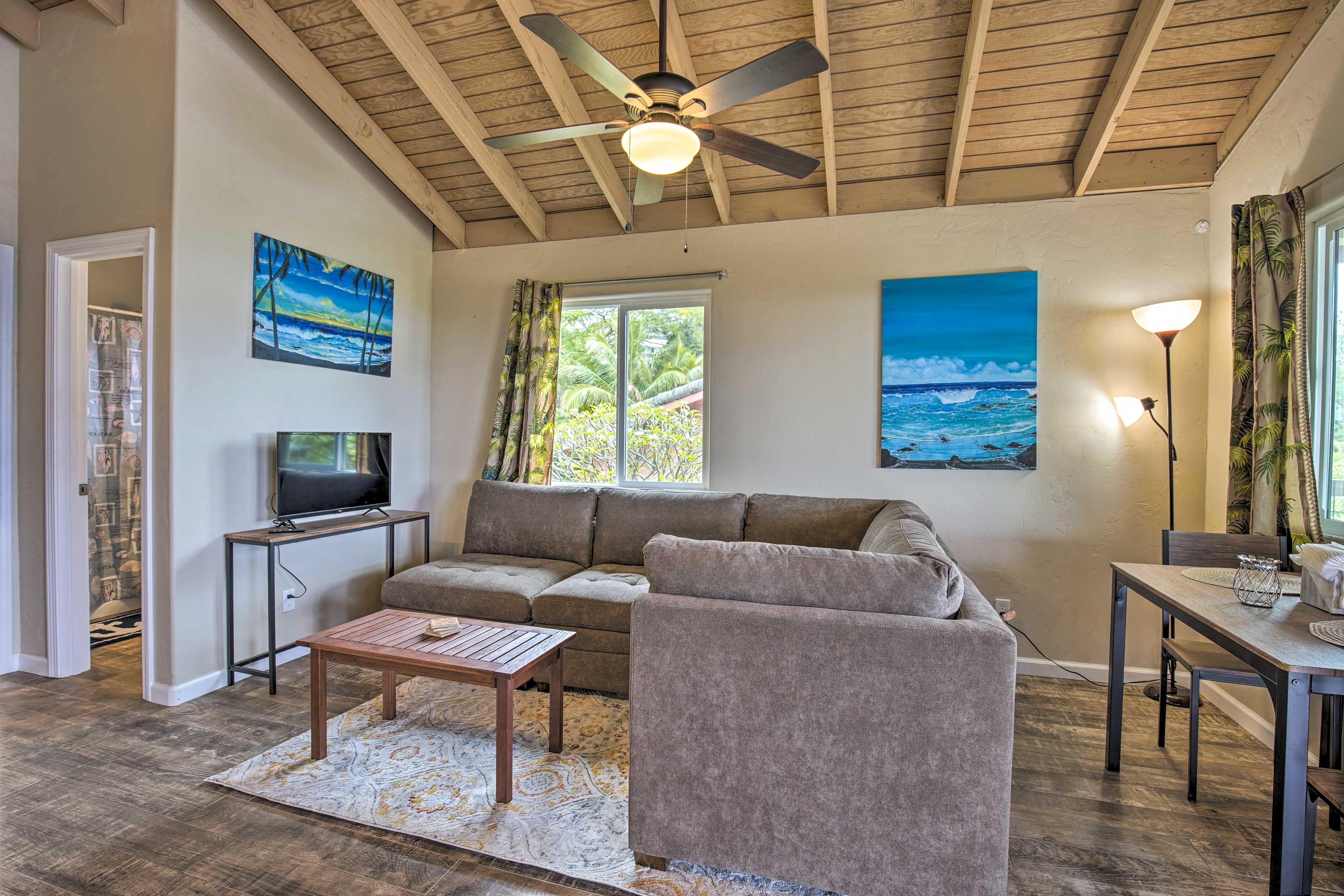 Property Image 2 - Kailua-Kona Hillside Apt < 3 Miles to Beaches!