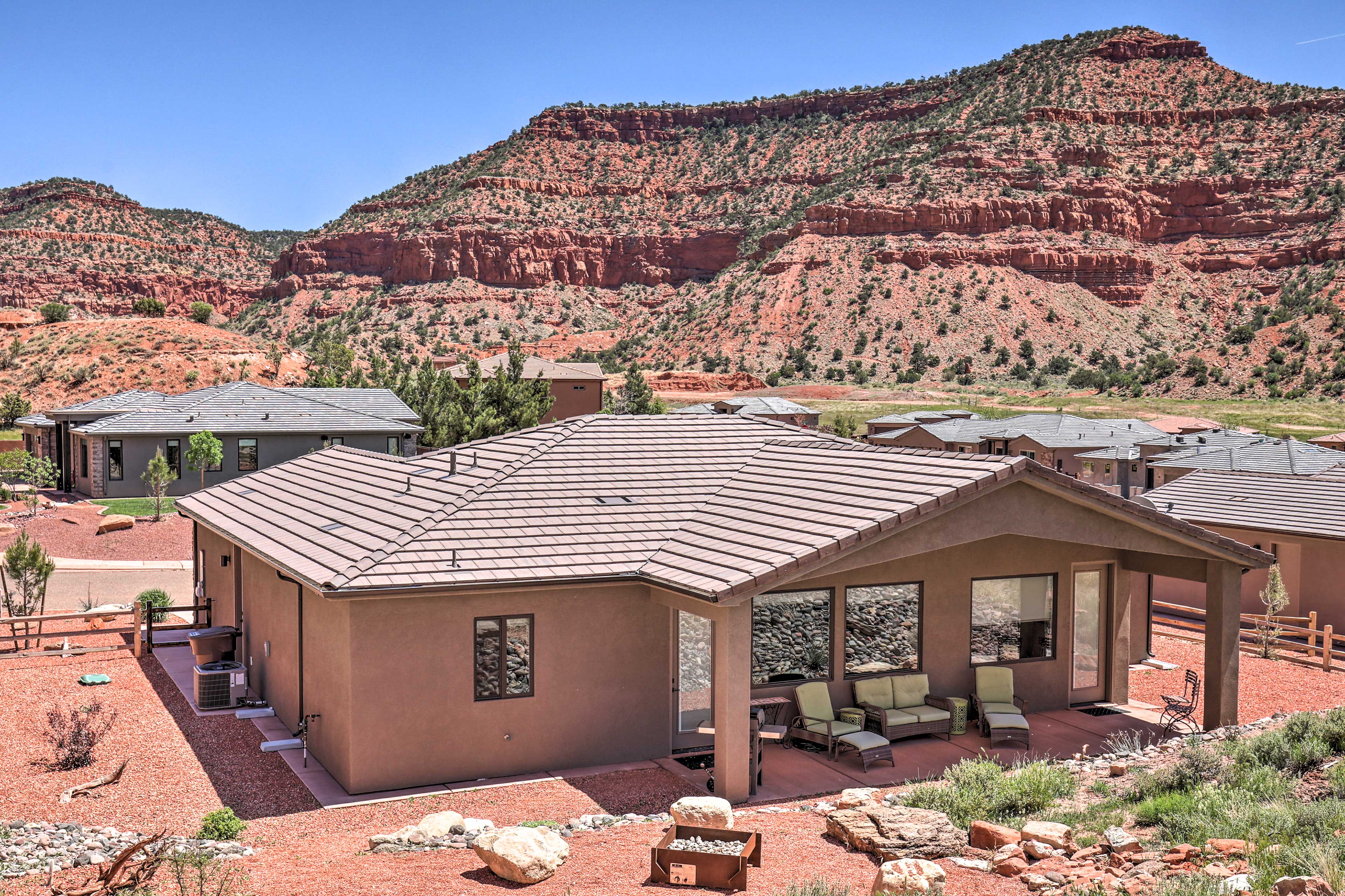 Property Image 1 - ’Kanabin’ Near Zion NP: Luxe Home w/ Fire Pit!