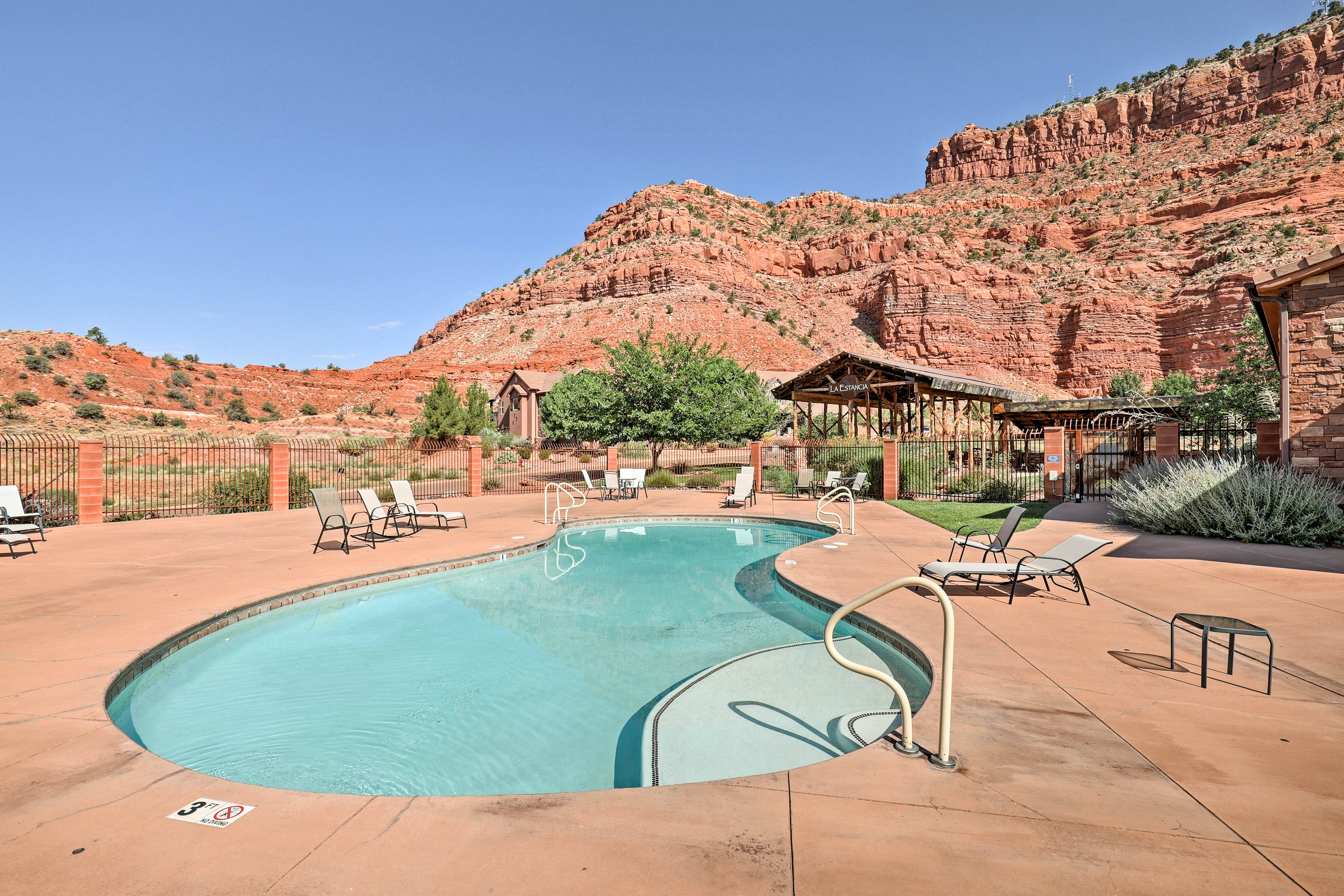 Property Image 2 - ’Kanabin’ Near Zion NP: Luxe Home w/ Fire Pit!