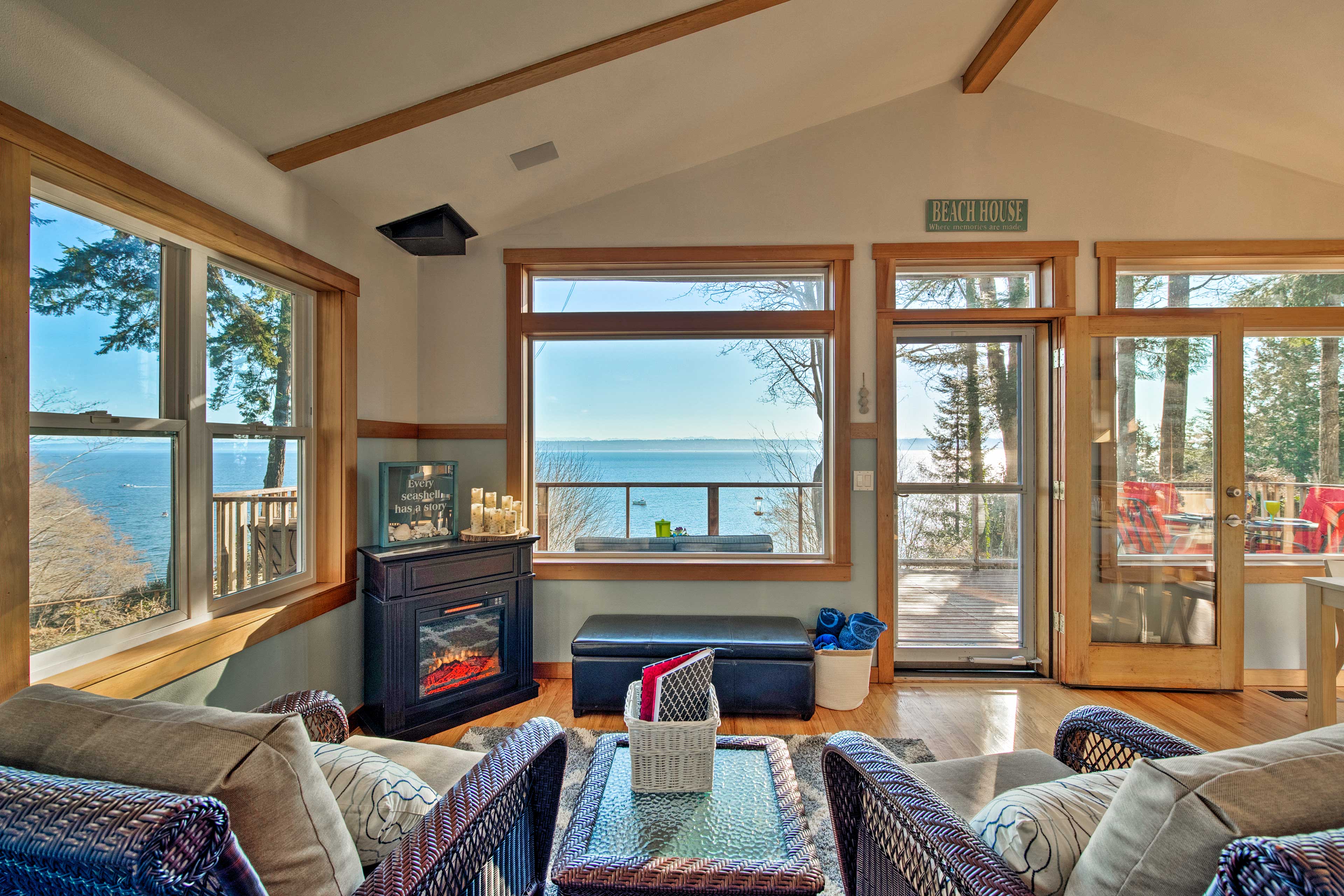 Property Image 2 - Puget Sound Vacation Rental Home - 5 Min to Beach