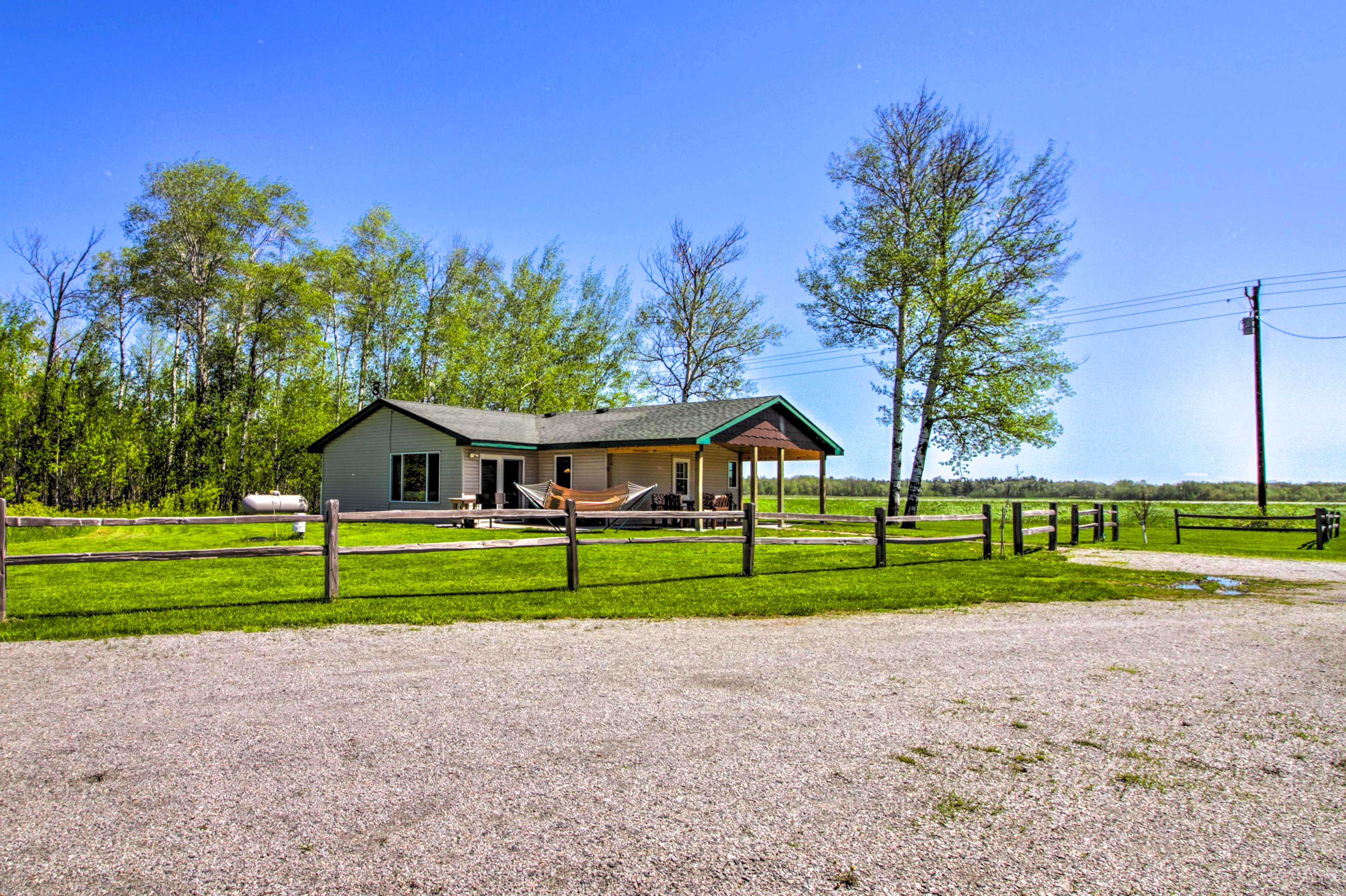 Property Image 1 - Rural ’Harry’s House’ w/ Fire Pit on 20 Acres