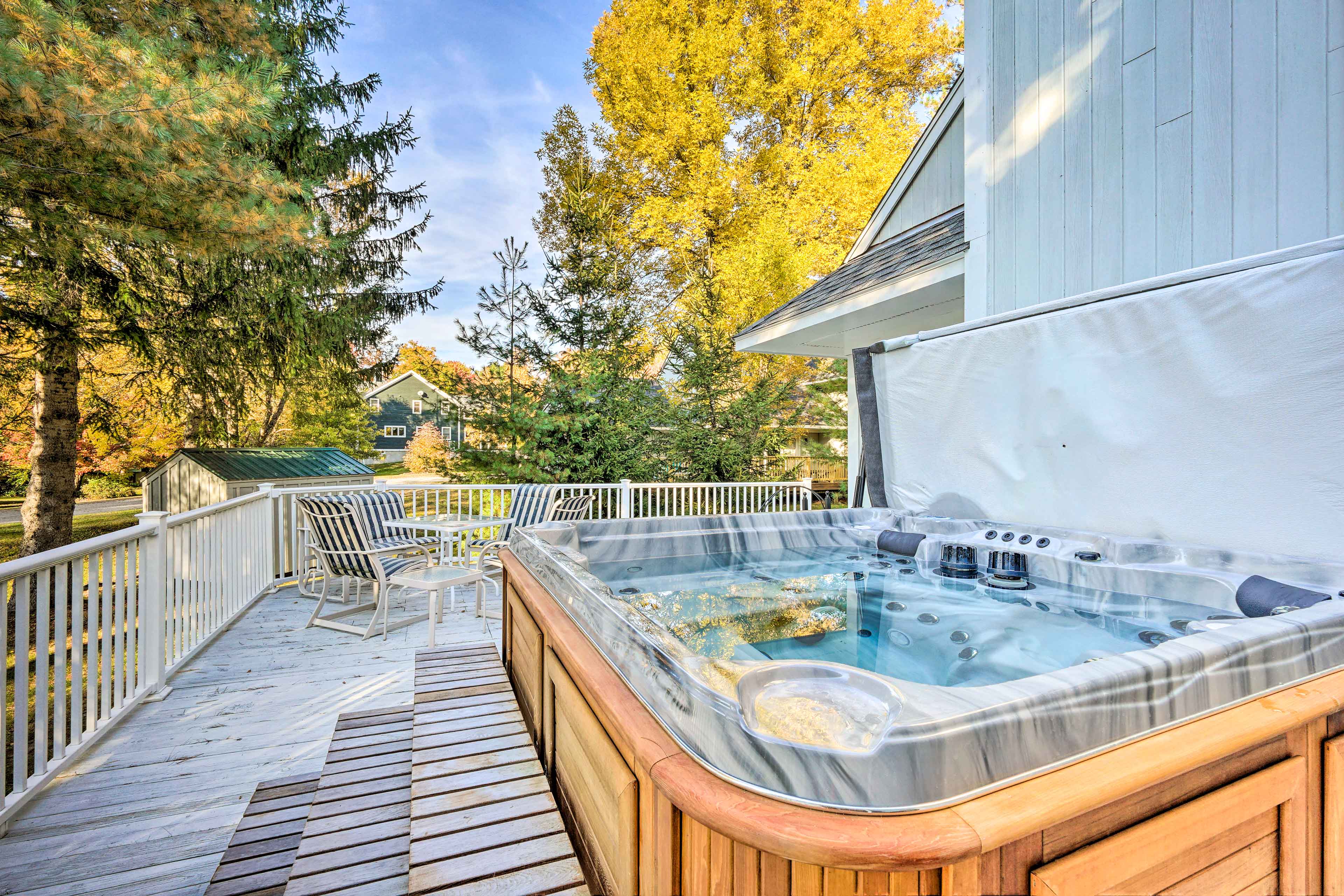 Property Image 1 - Cozy Getaway: Private Hot Tub, Near Skiing!