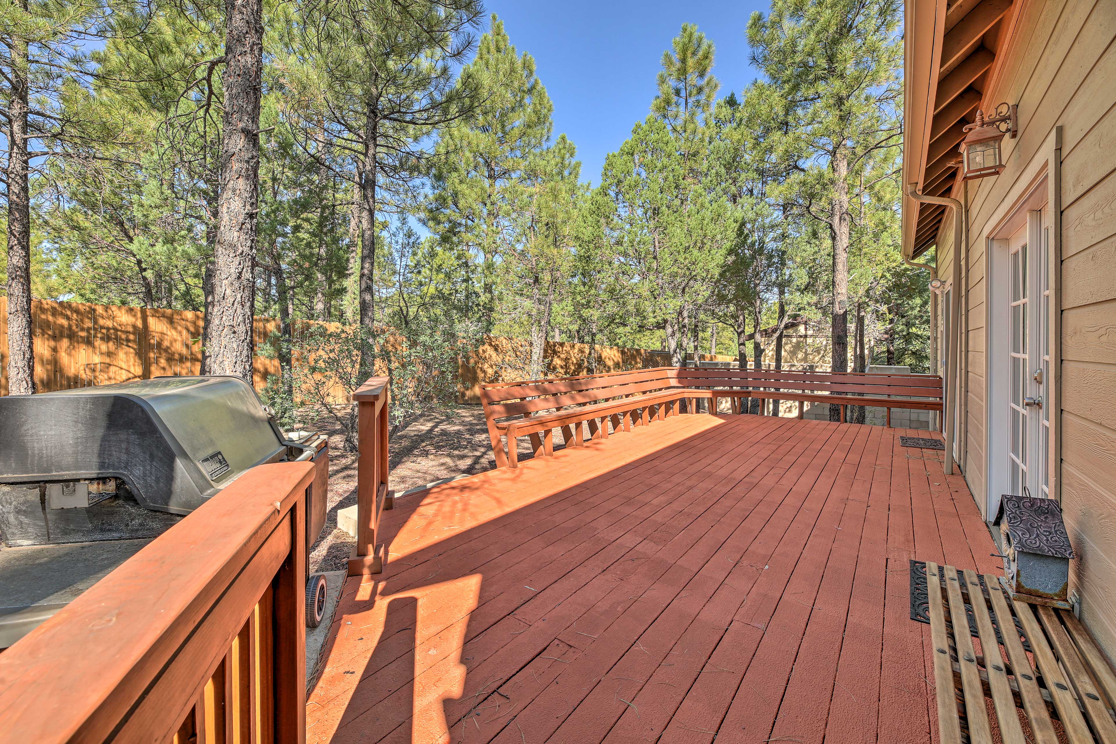 Property Image 2 - Show Low Escape < 2 Mi to Hikes, Shops & More!