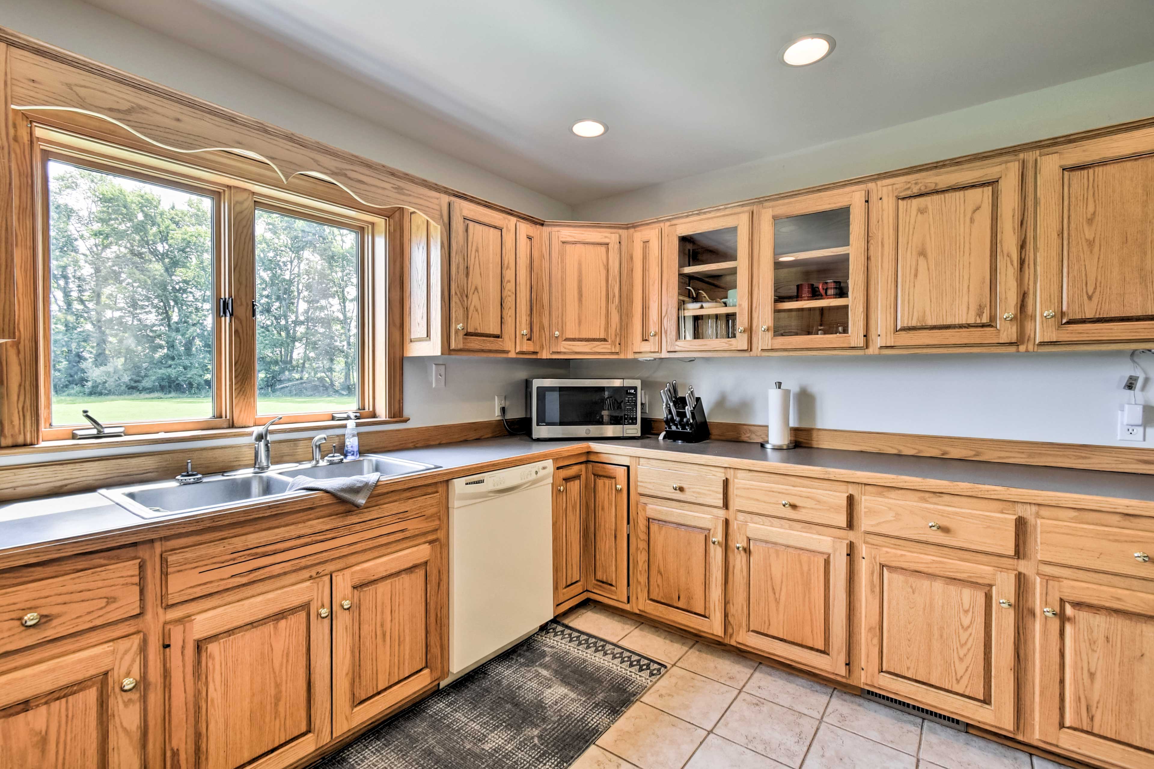 NEW! Secluded Woodsy Gem: 1/4 Mi to Chesapeake Bay