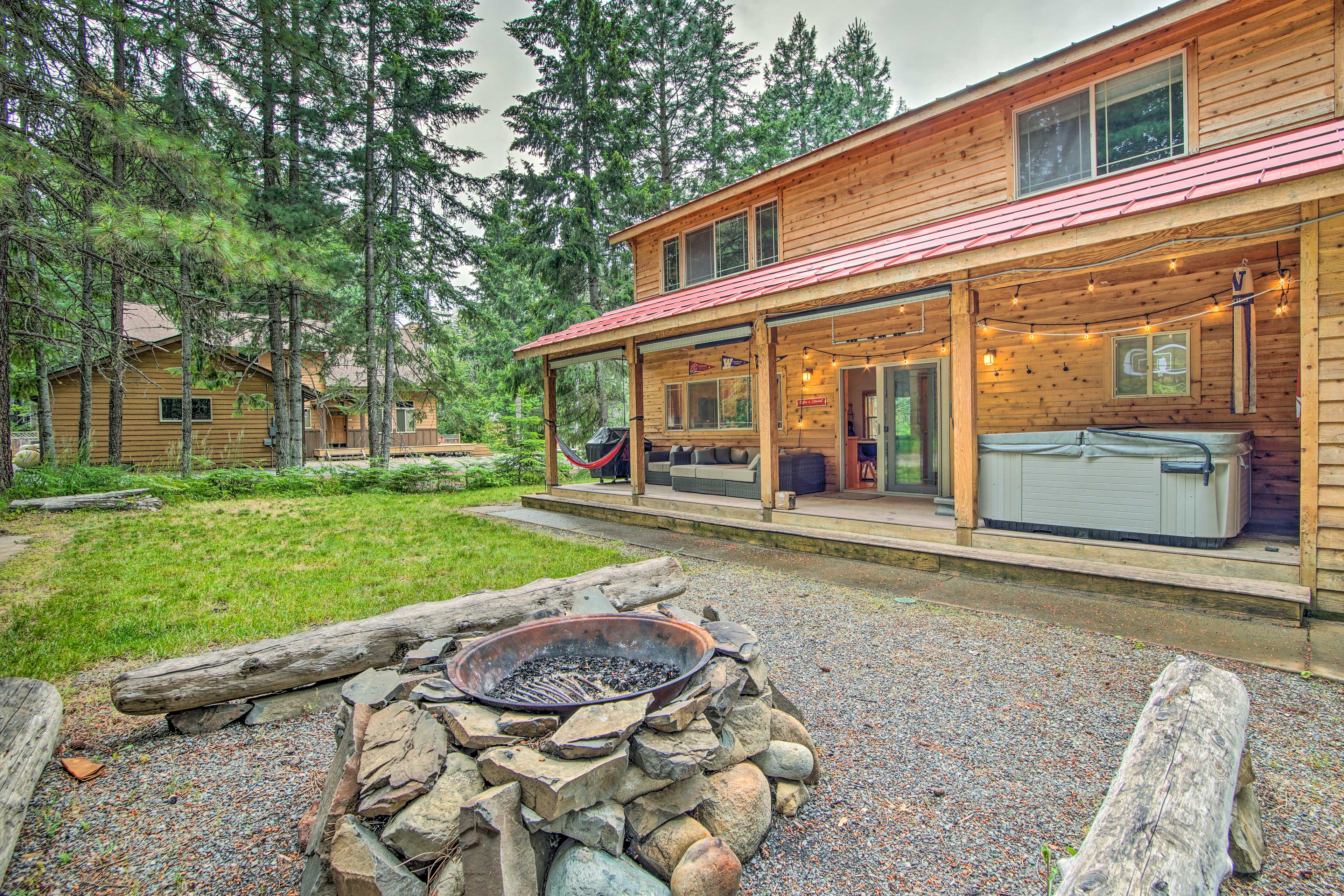 Property Image 1 - Cle Elum Lake Home w/ Hot Tub & Mountain Views