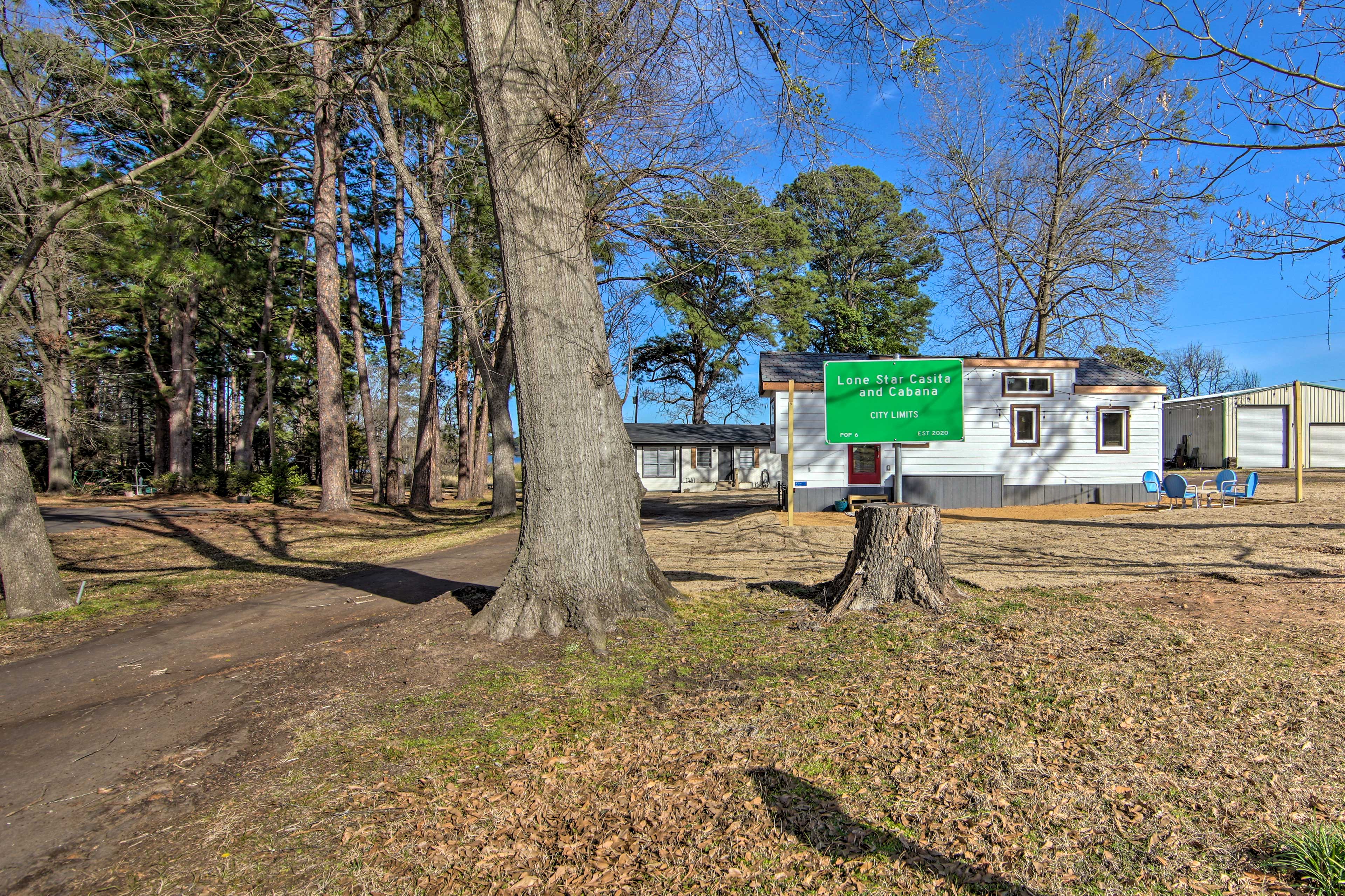 Property Image 1 - Daingerfield Cottage Home w/ Shared Dock & Lake View!