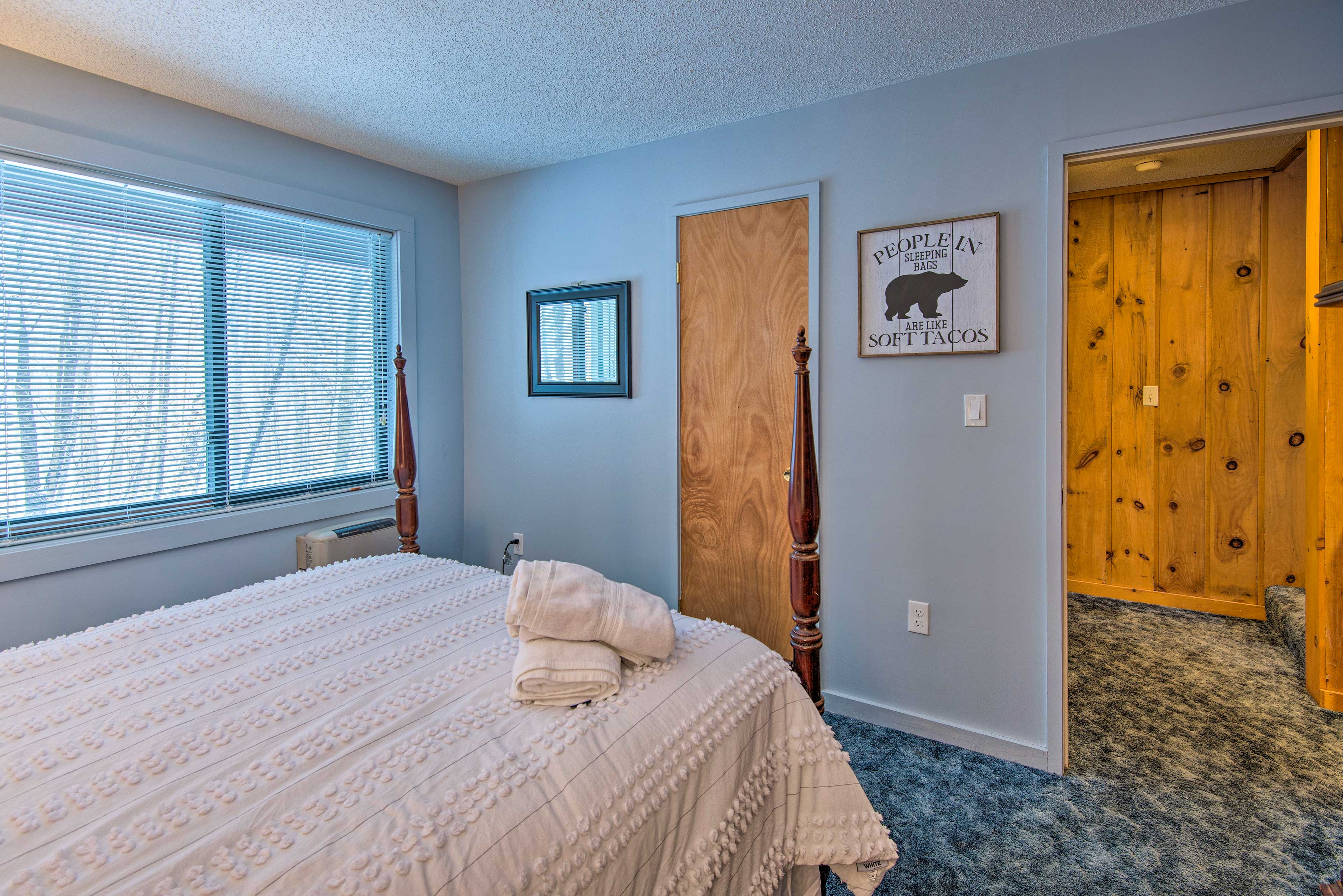 Loon Mountain Condo with Pool & Game Room Access!