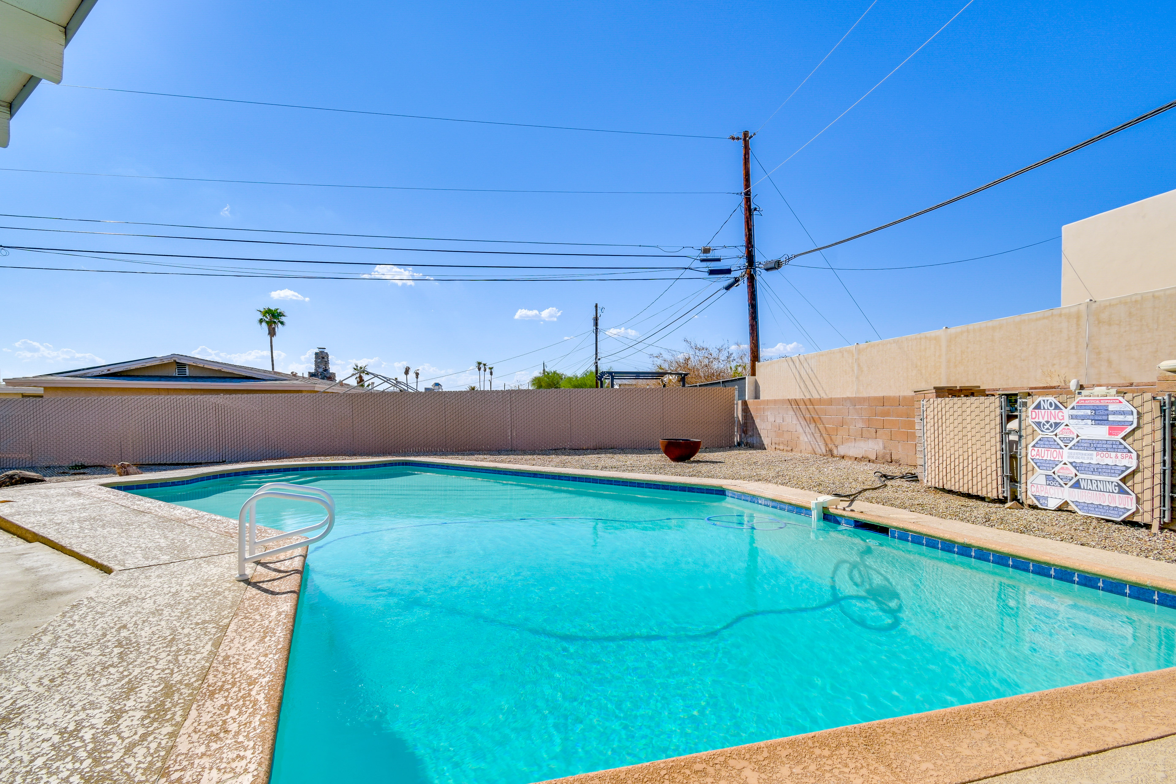 1 Mi to Town: Lake Havasu Home w/ Heated Pool