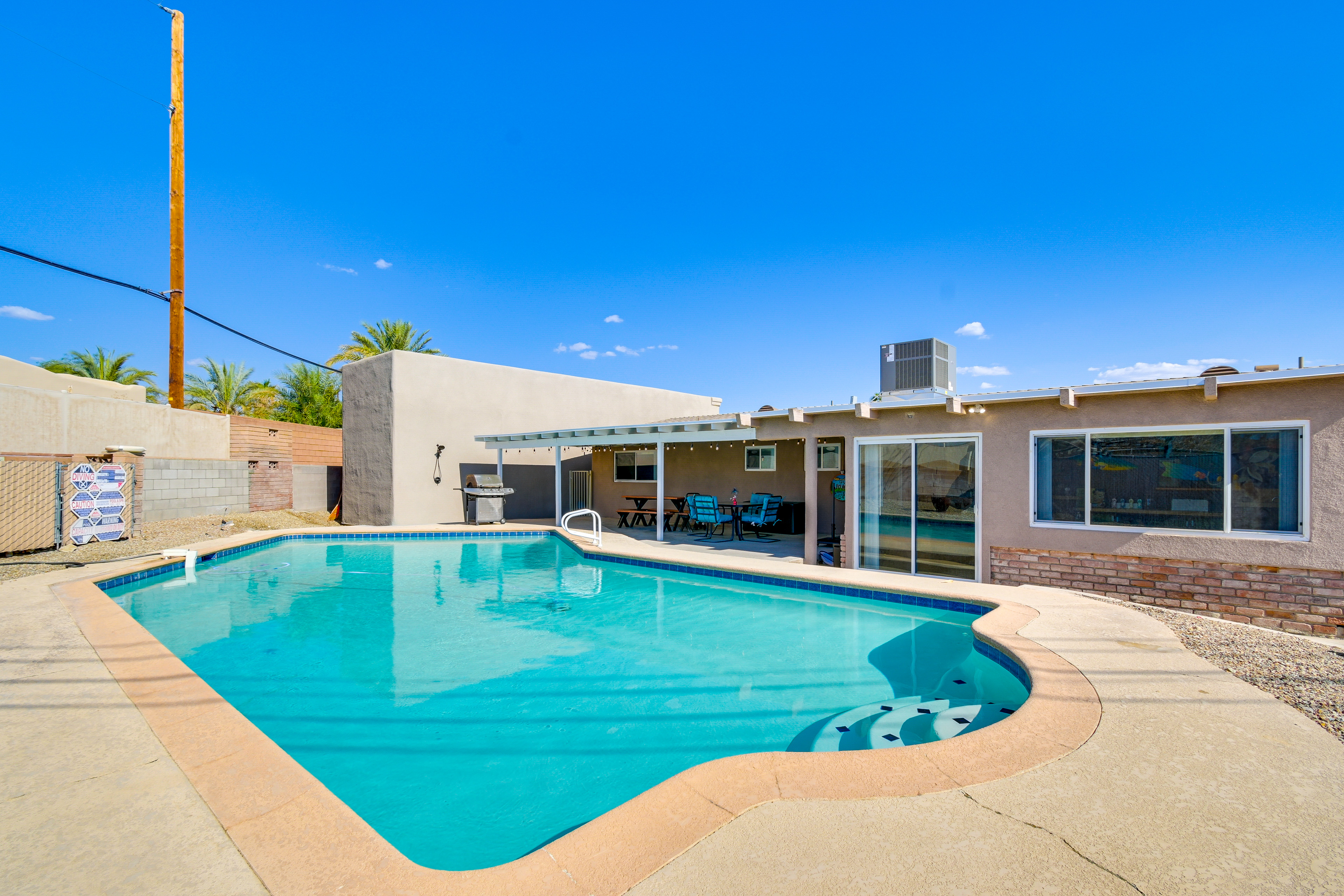 Property Image 1 - Lake Havasu Home: Heated Pool, 1 Mi to Lake & Town