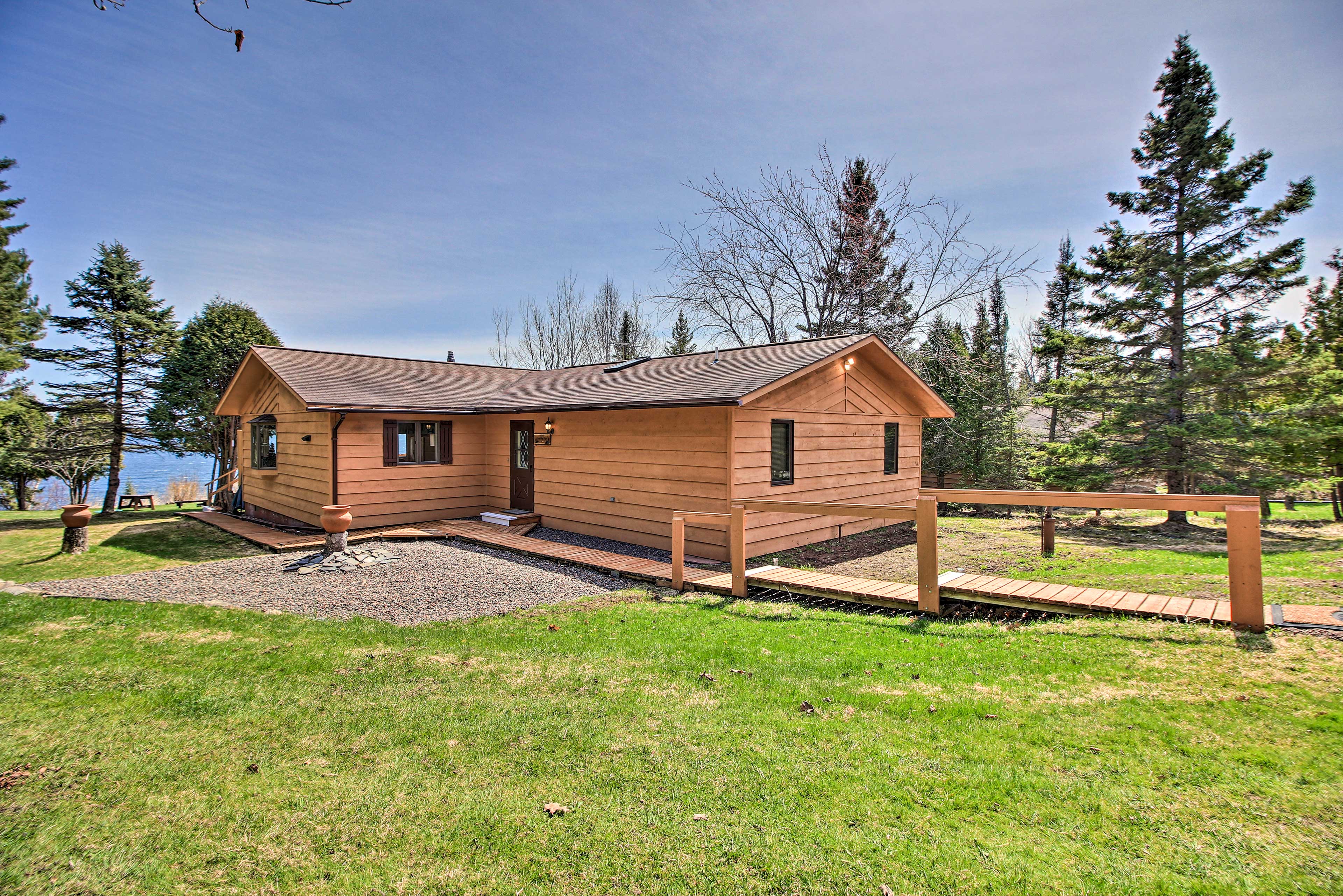 Property Image 2 - Lake Superior Beachfront Home - 15 Mi to Duluth!