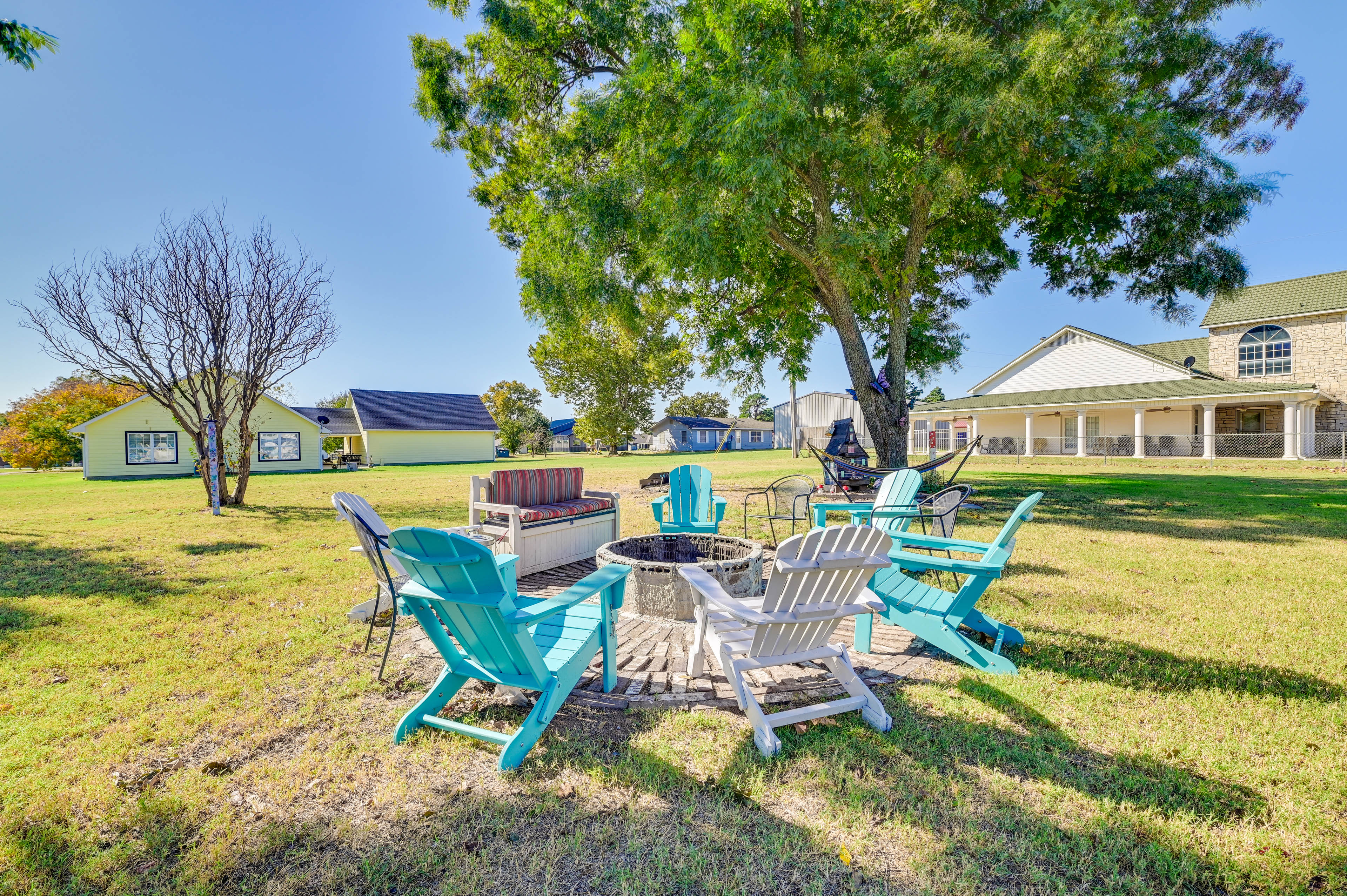 Property Image 2 - Walk to Lake Texoma: Family-Friendly Retreat!