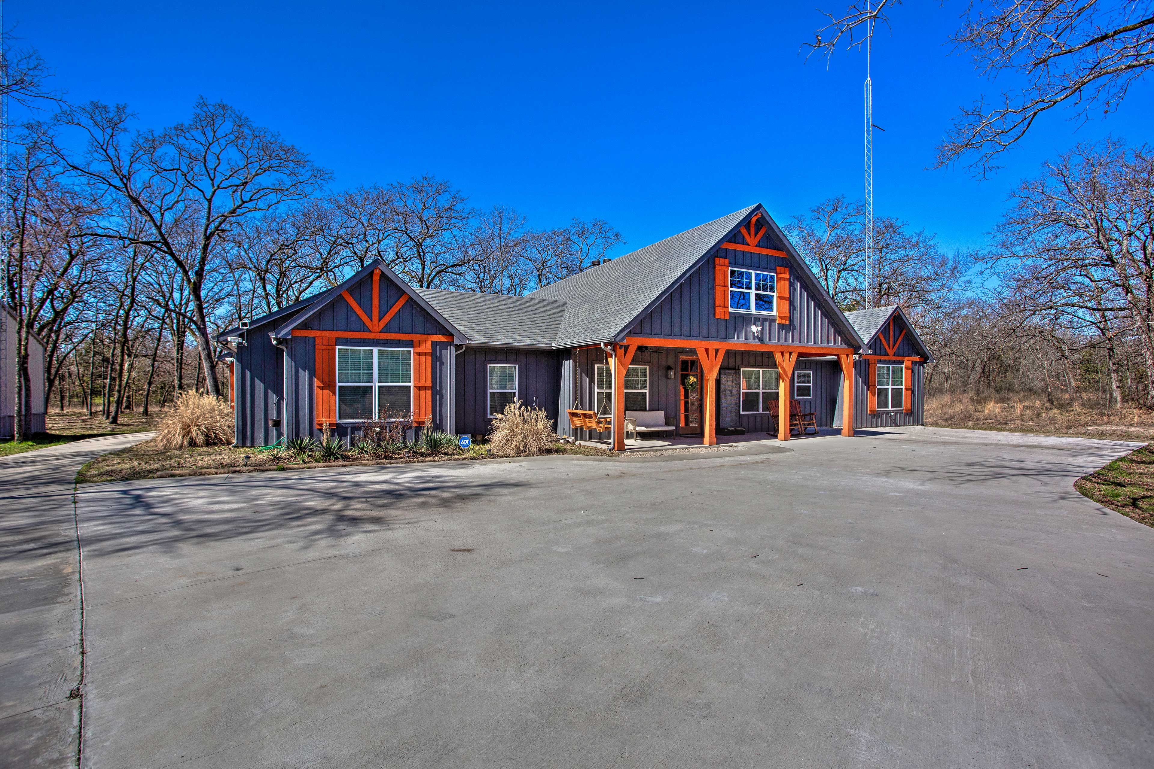 Property Image 1 - Quinlan Home w/ Game Room & Lake Tawakoni Access!