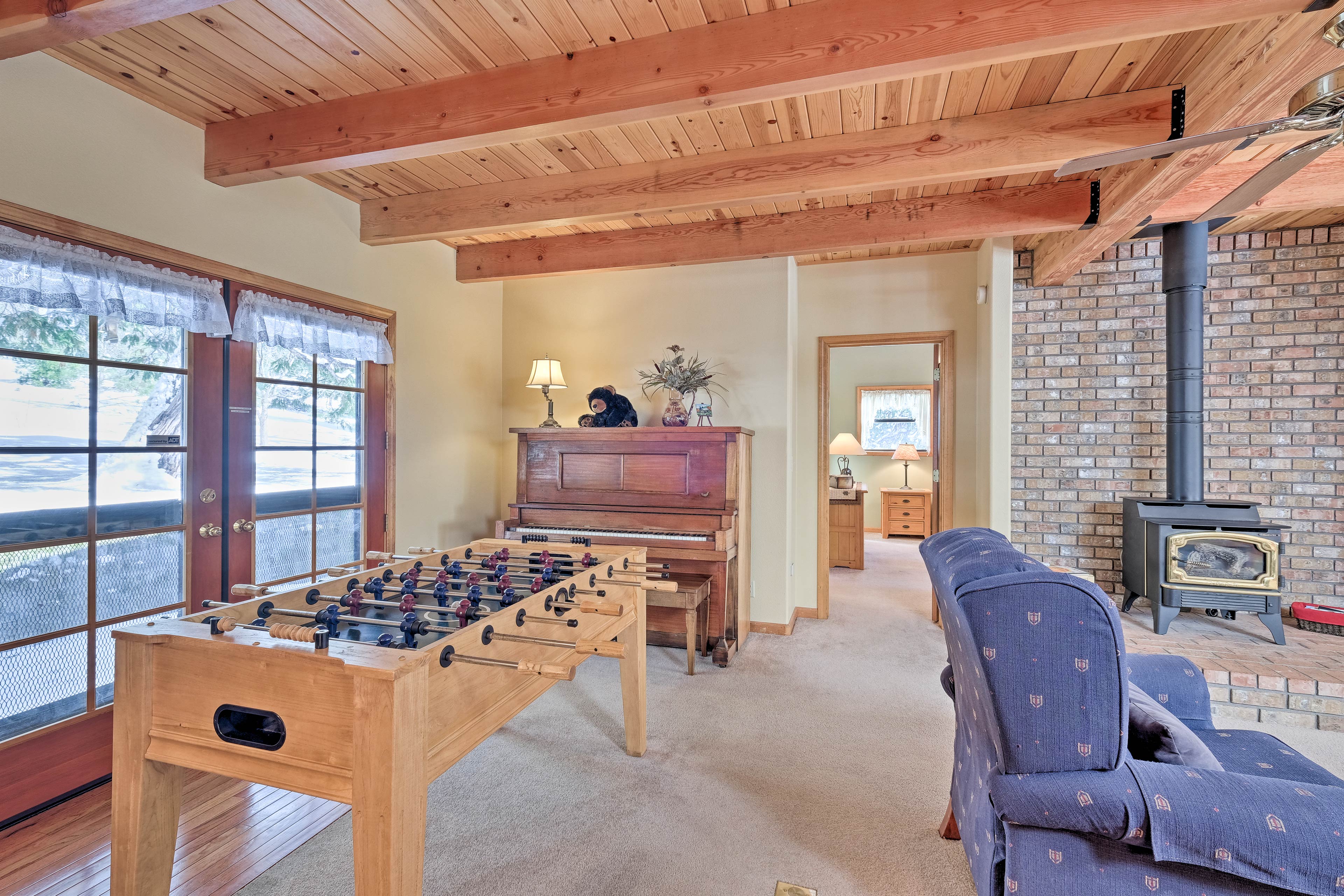 Peaceful Arnold Home w/ Hot Tub Near Bear Valley!