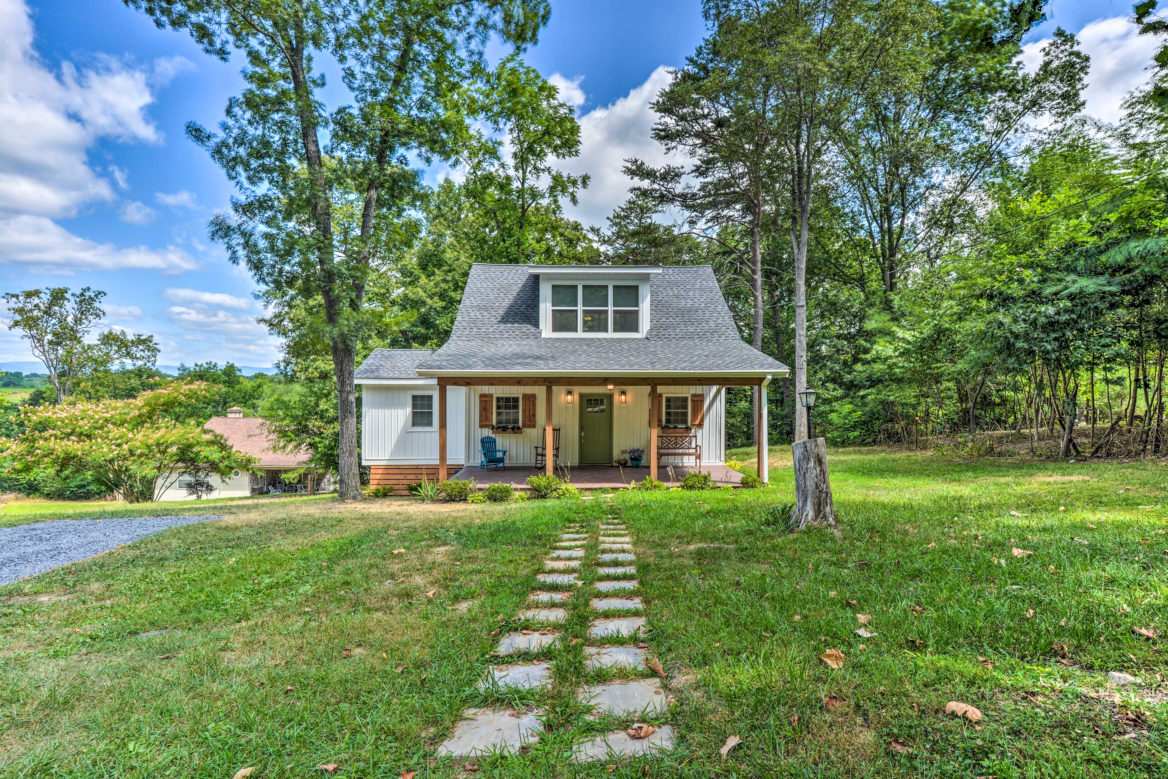 Property Image 1 - Peaceful Virginia Cabin - Fish, Tube, Boat, Etc!