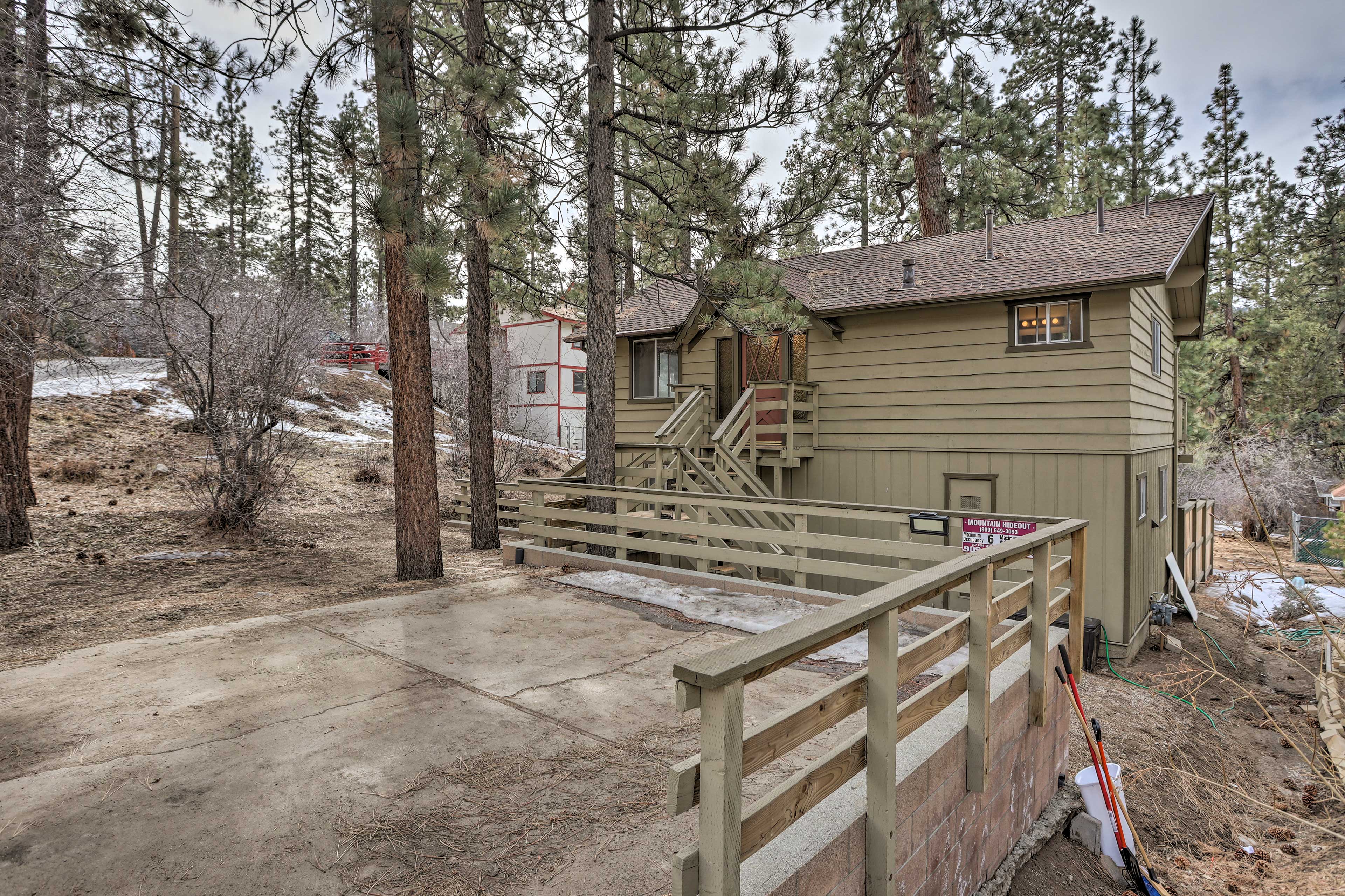 Property Image 2 - Big Bear Skier’s Haven w/ Hot Tub, 1 Mi to Slopes!