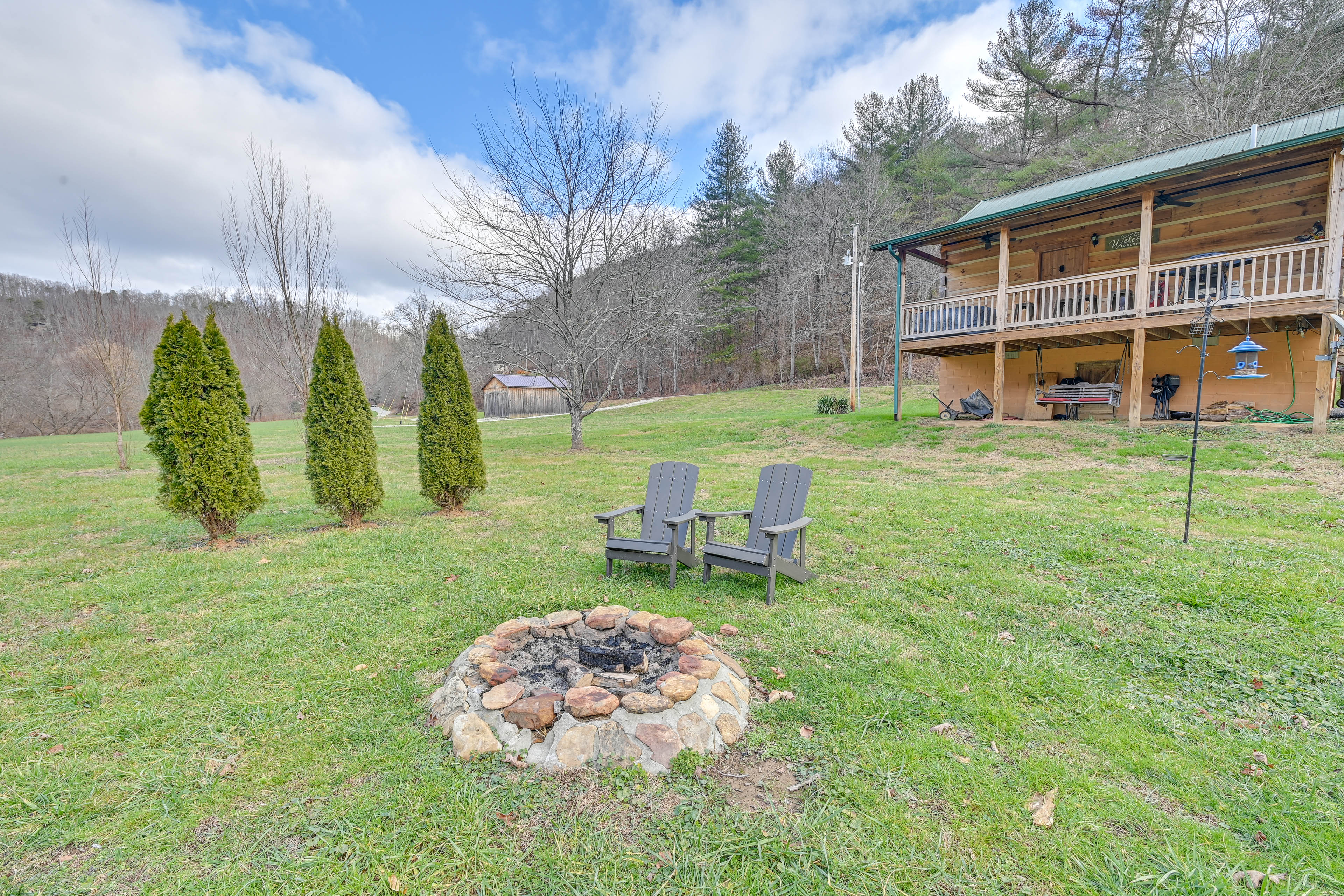 Property Image 2 - Pet-Friendly Cabin w/ Hot Tub in Daniel Boone NF